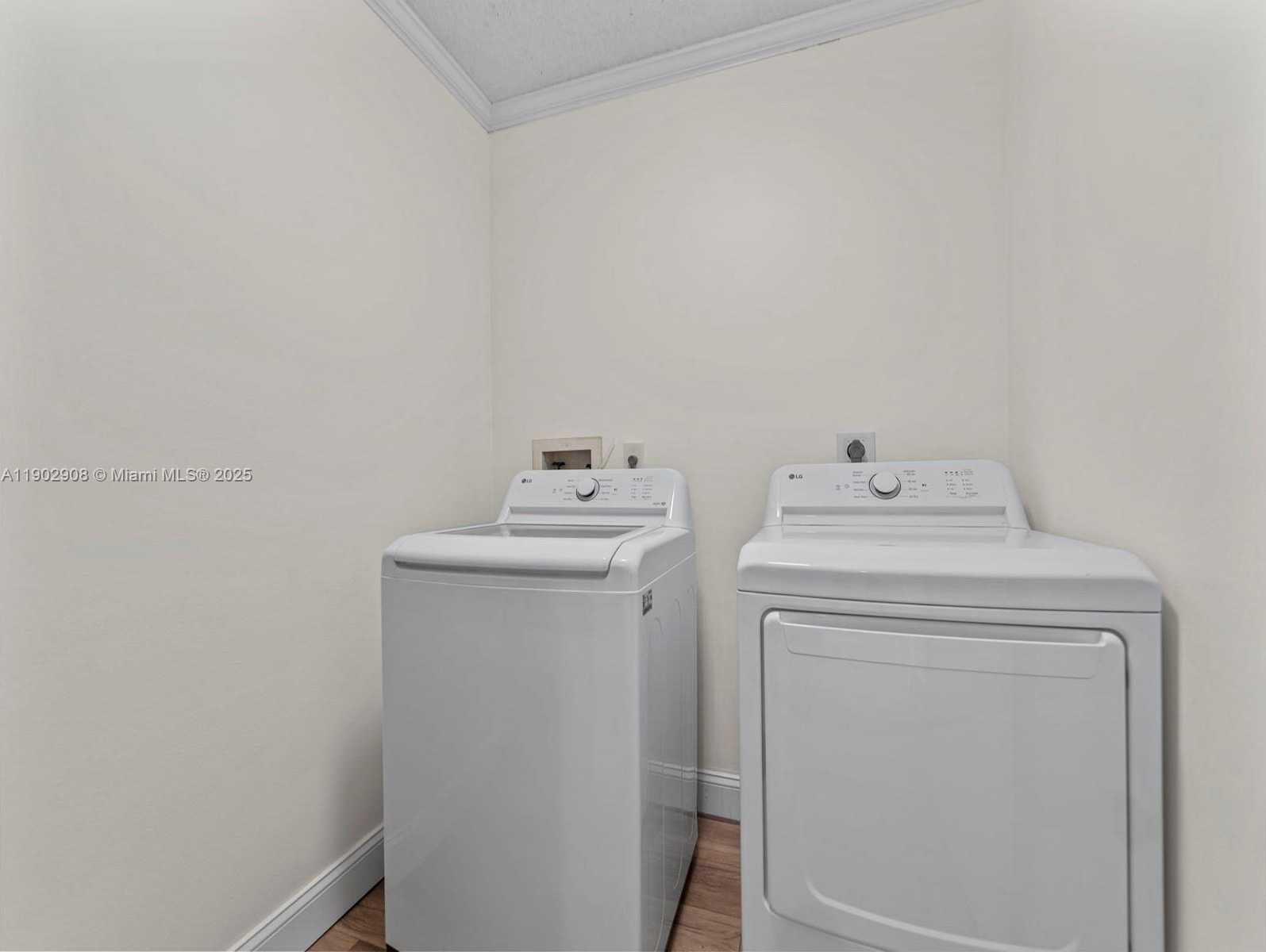 Small Image of 9947 NORTH WEST 47TH TER, Doral Number 24