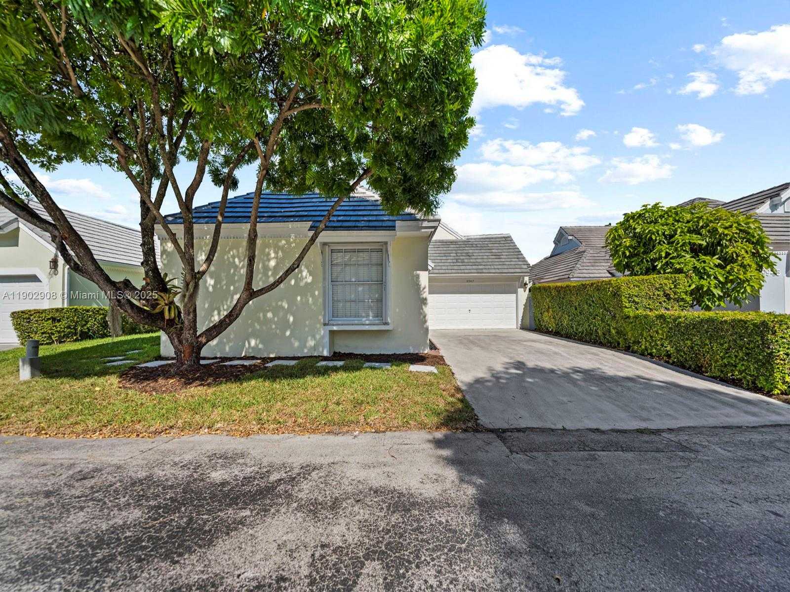 Small Image of 9947 NORTH WEST 47TH TER, Doral Number 29