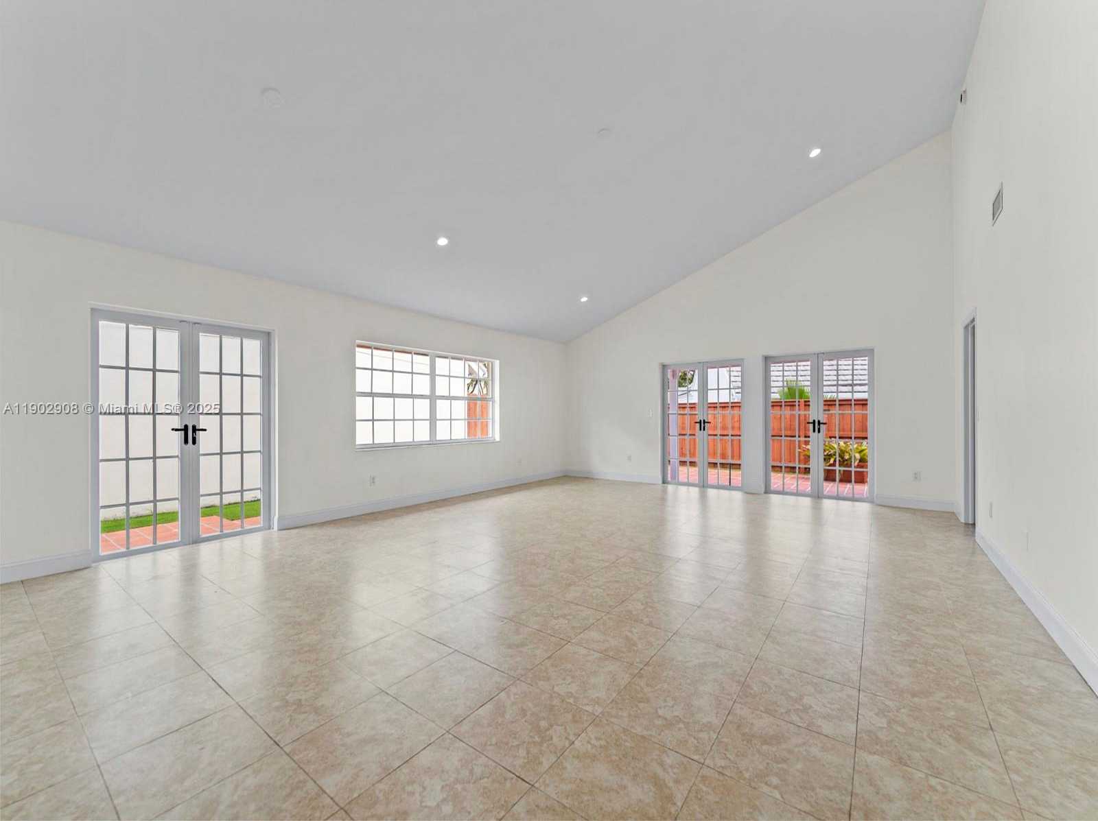 Small Image of 9947 NORTH WEST 47TH TER, Doral Number 3