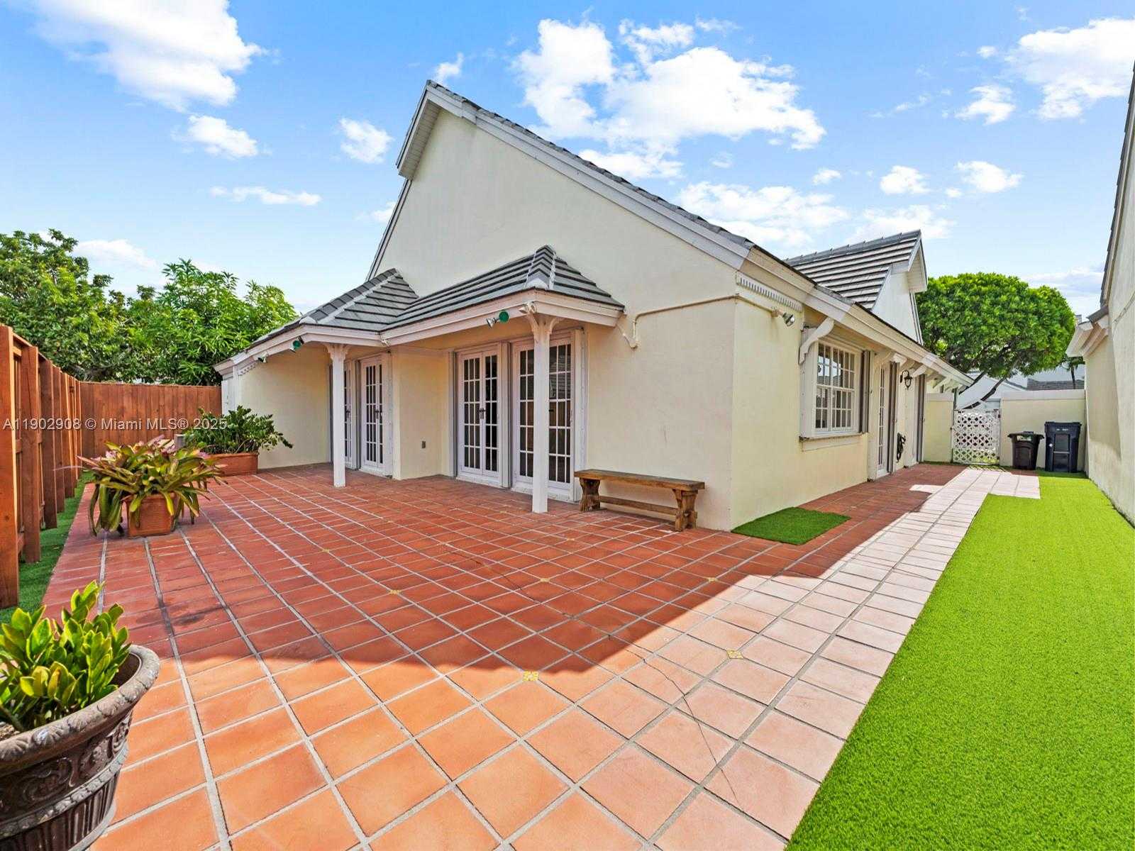 Small Image of 9947 NORTH WEST 47TH TER, Doral Number 8