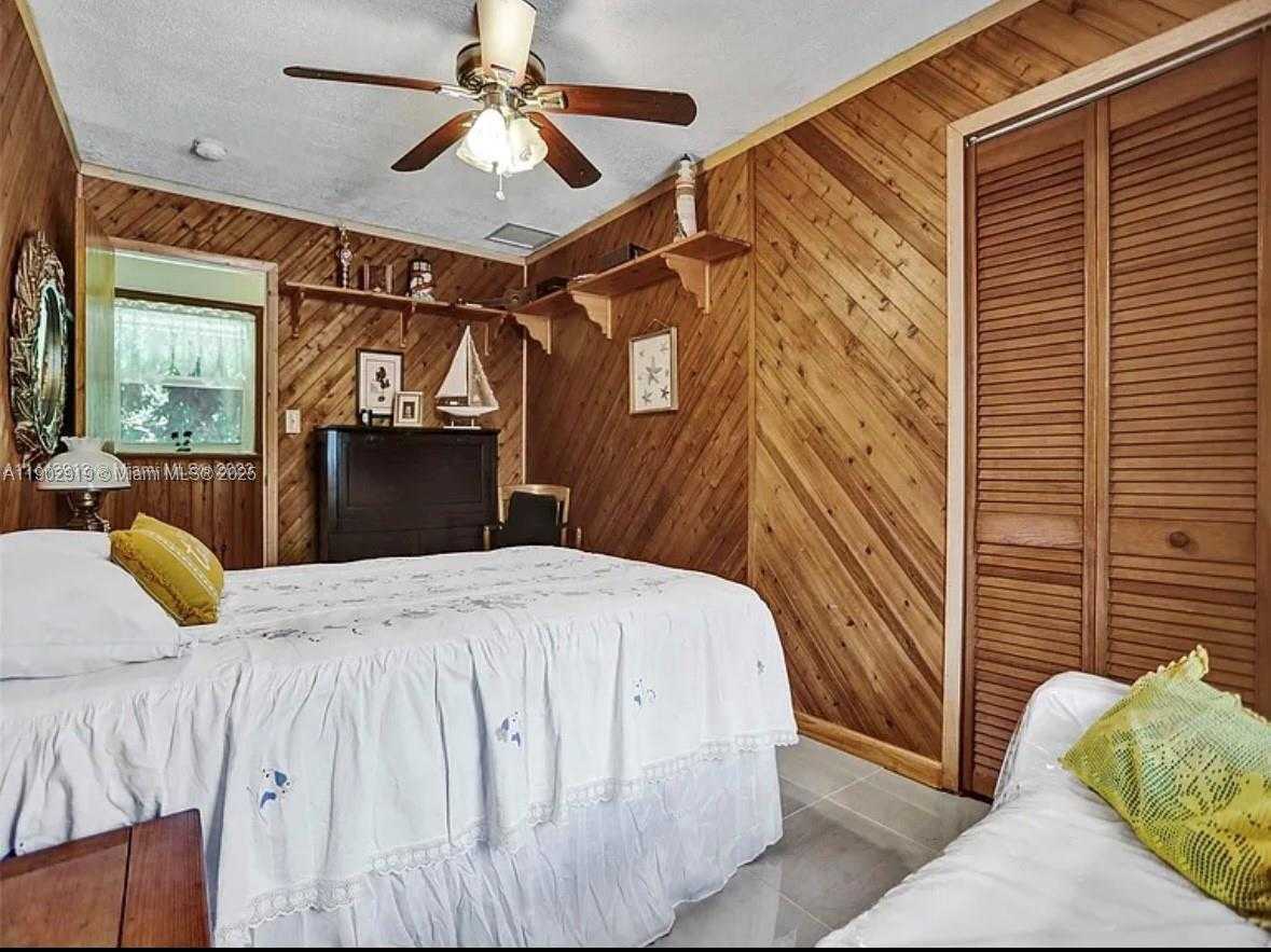 Small Image of 37225 SOUTH WEST 214TH AVE, Homestead Number 16