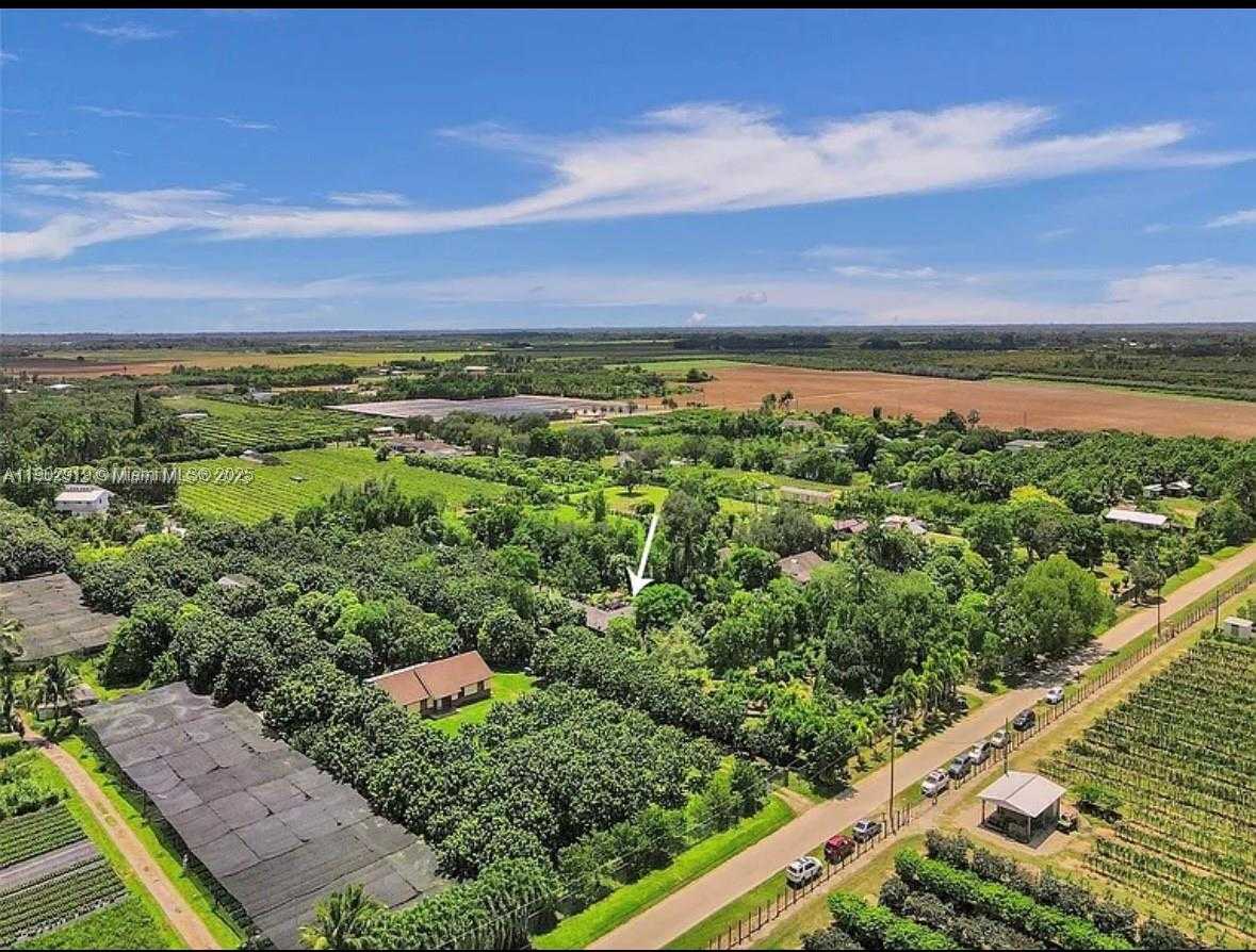 Small Image of 37225 SOUTH WEST 214TH AVE, Homestead Number 2