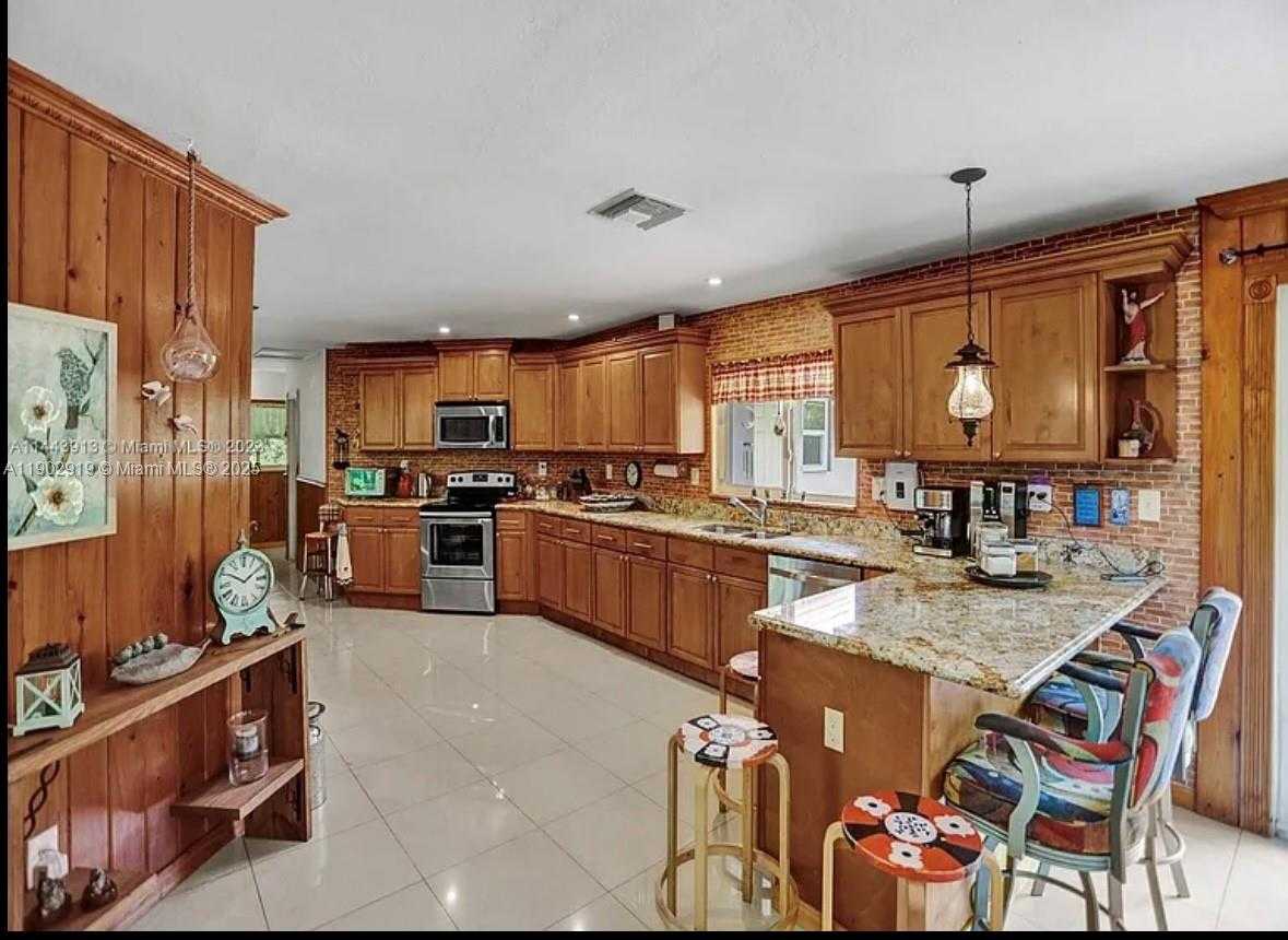 Small Image of 37225 SOUTH WEST 214TH AVE, Homestead Number 37