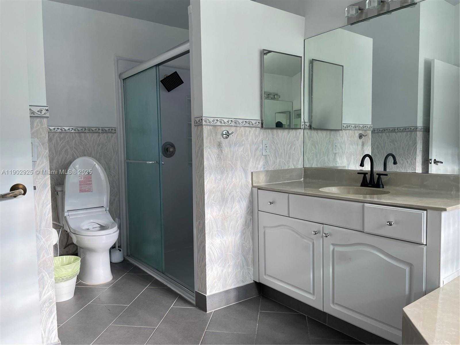 Small Image of 785 HERON RD #785, Weston Number 10