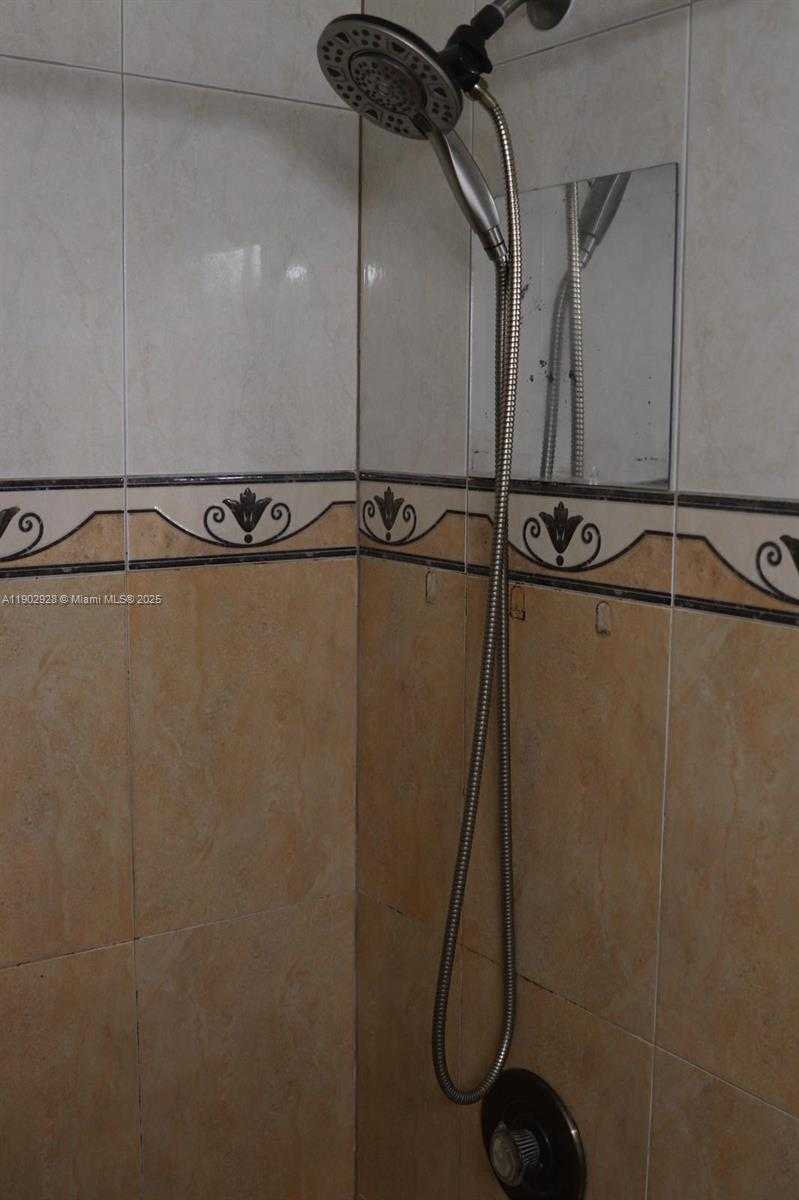 Small Image of 20022 NORTH WEST 58TH CT #1, Hialeah Number 12
