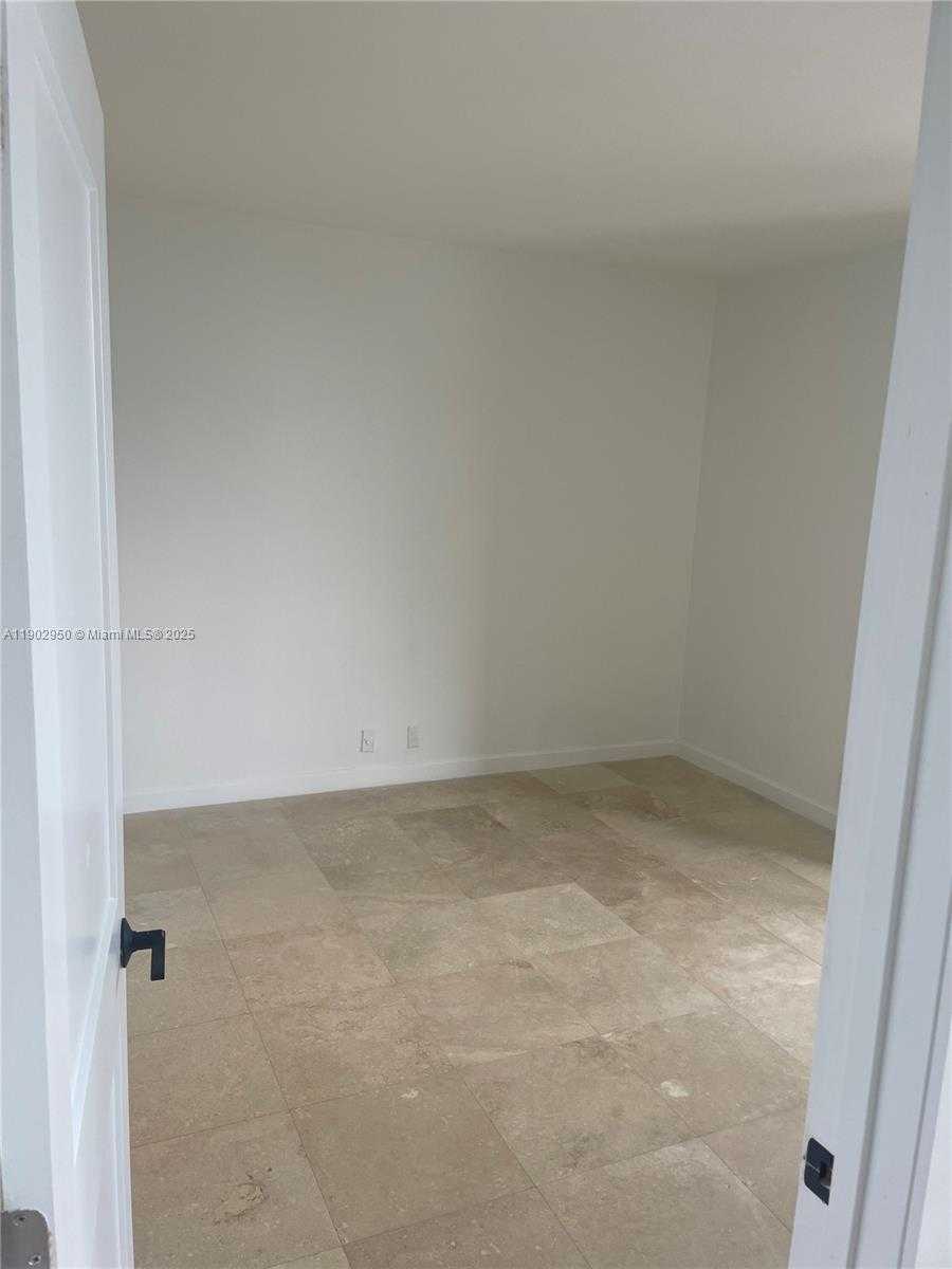 Small Image of 520 BRICKELL KEY DR #A1911, Miami Number 10