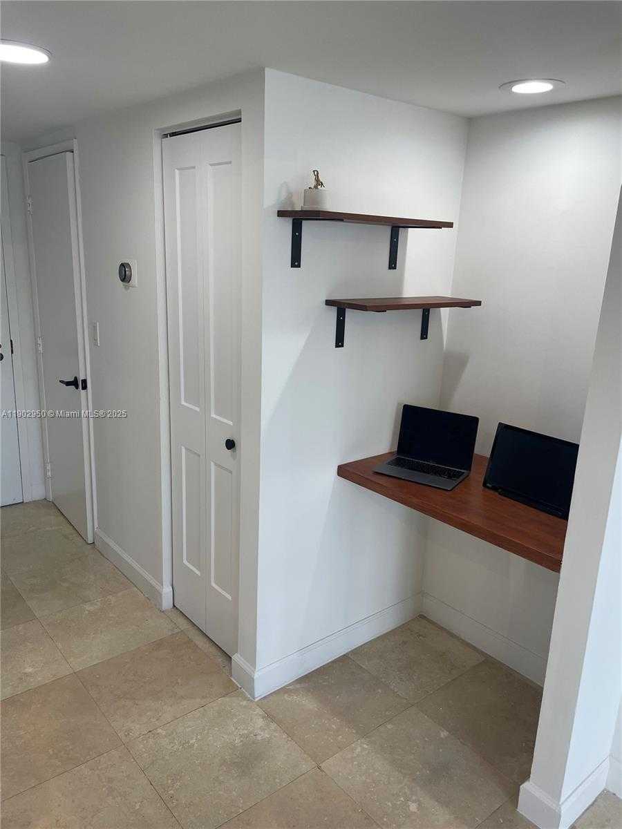 Small Image of 520 BRICKELL KEY DR #A1911, Miami Number 13