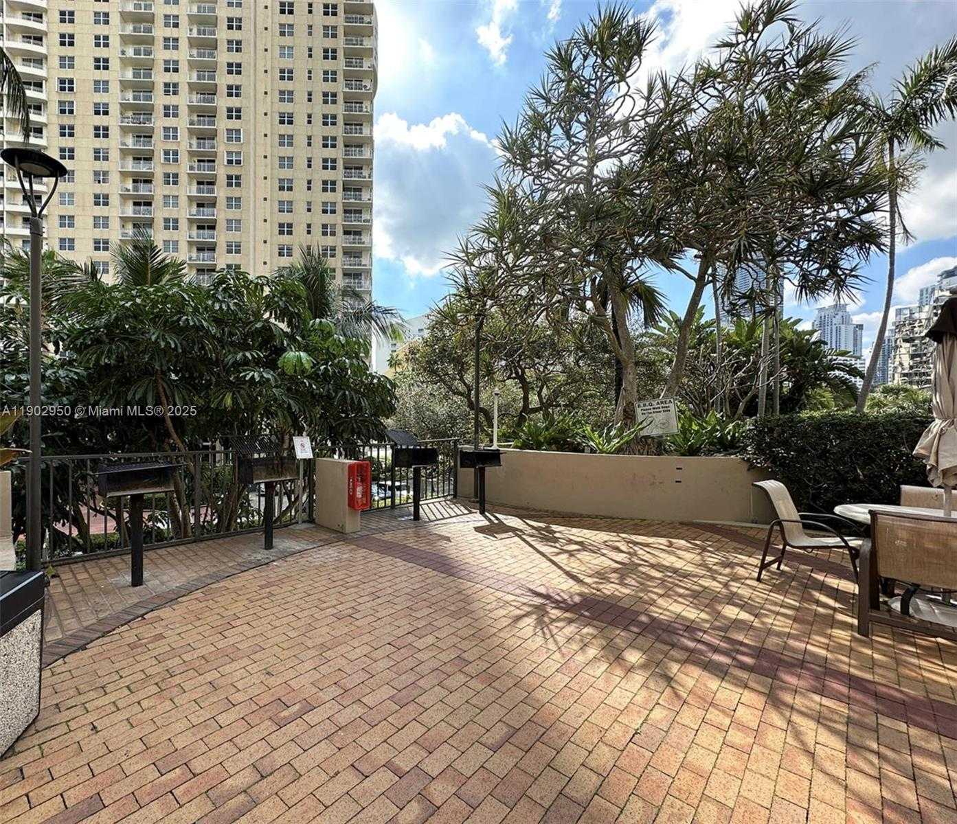 Small Image of 520 BRICKELL KEY DR #A1911, Miami Number 21