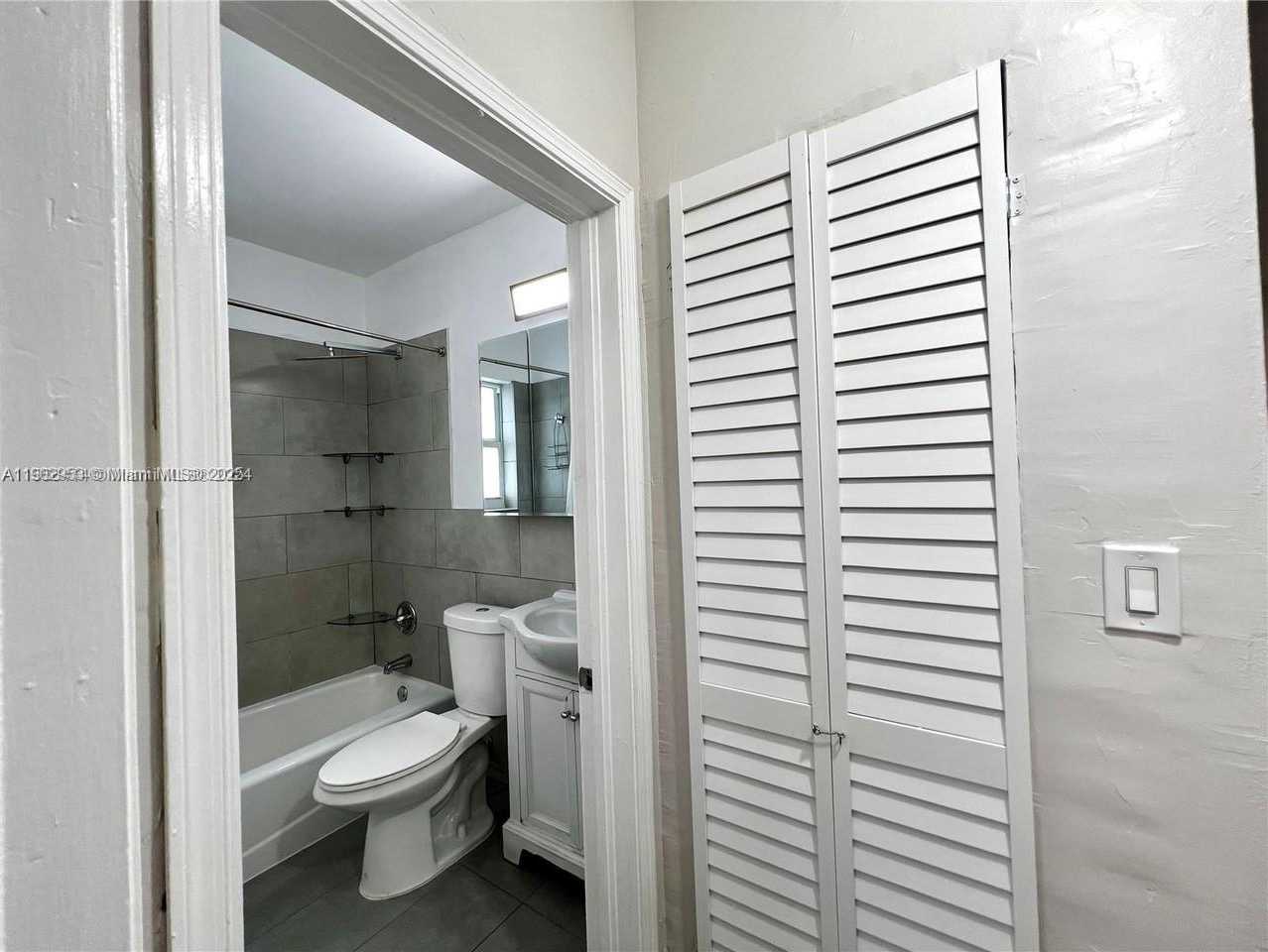 Small Image of 5924 SOUTH WEST 41ST ST, Miami Number 11