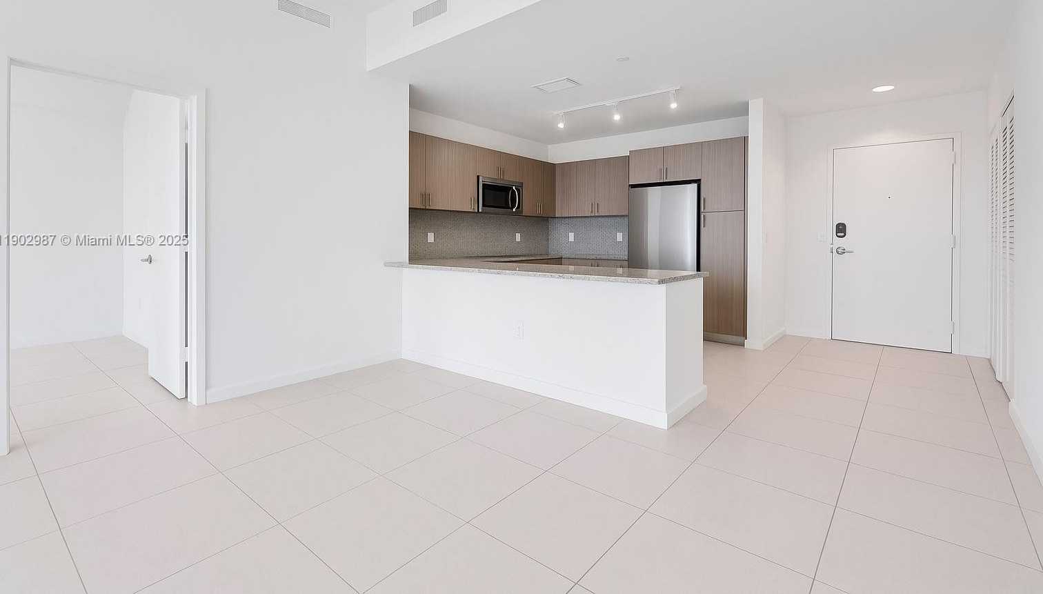 Small Image of 5350 NORTH WEST 84TH AVE #1905, Doral Number 3