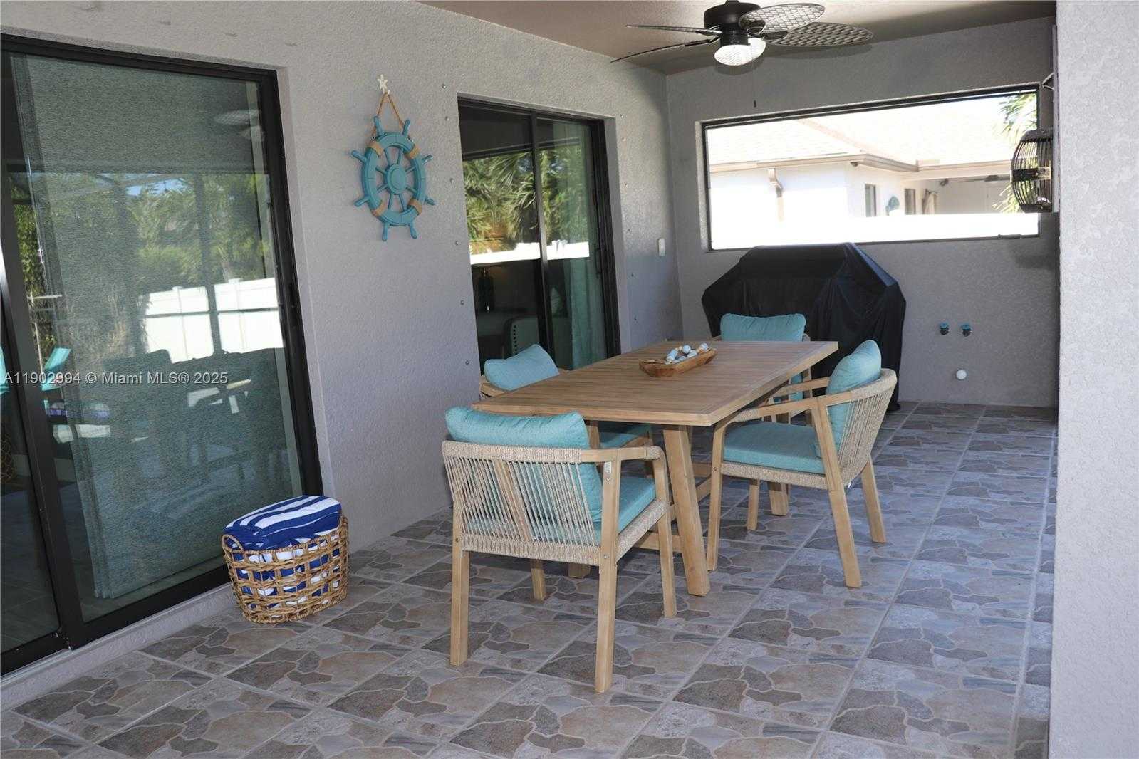 Imagen de Pequeño Objeto