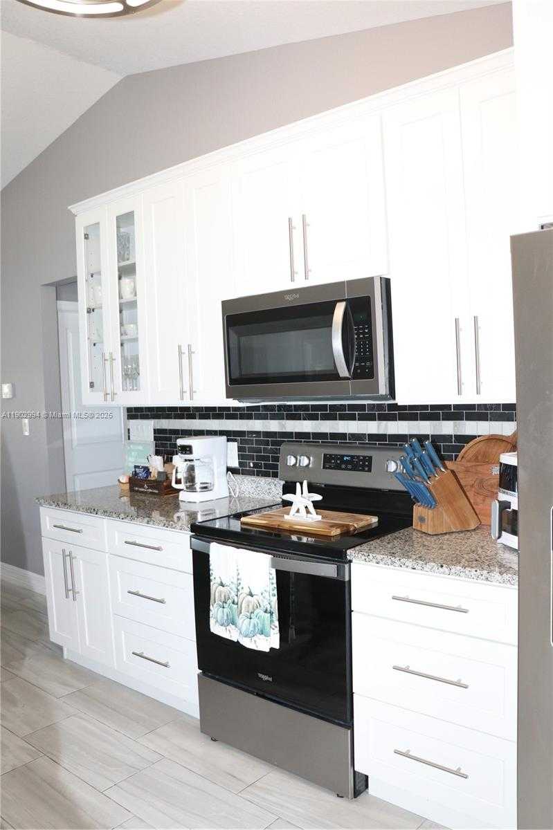 Imagen de Pequeño Objeto