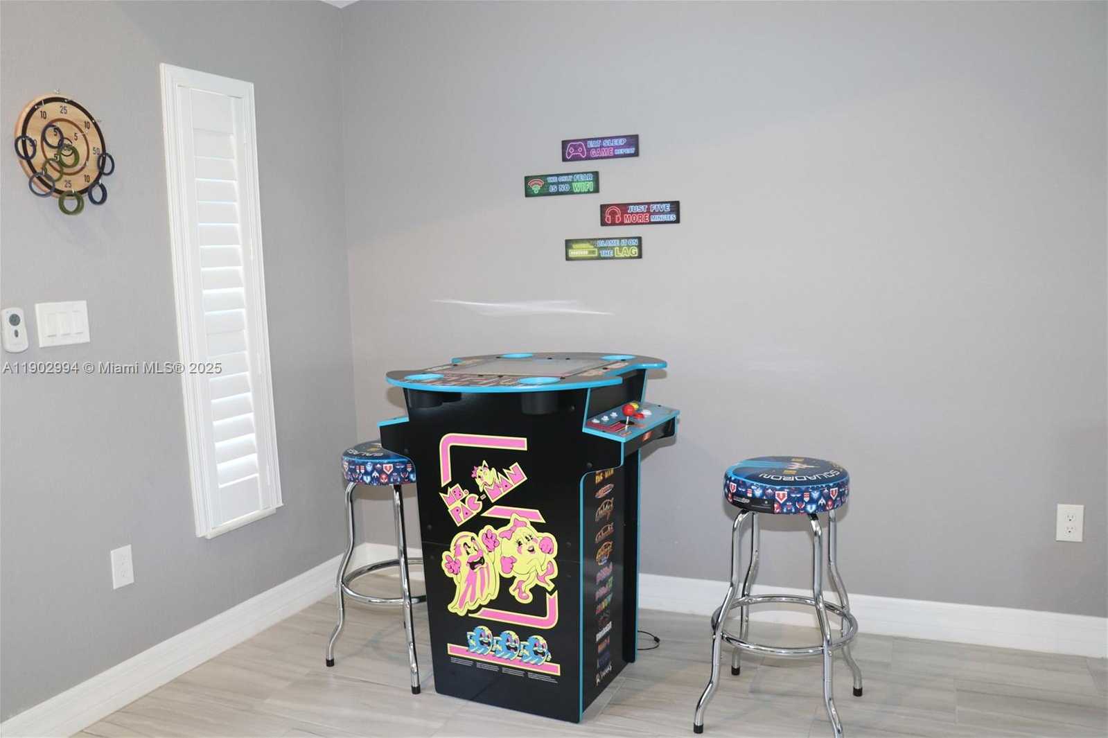 Imagen de Pequeño Objeto