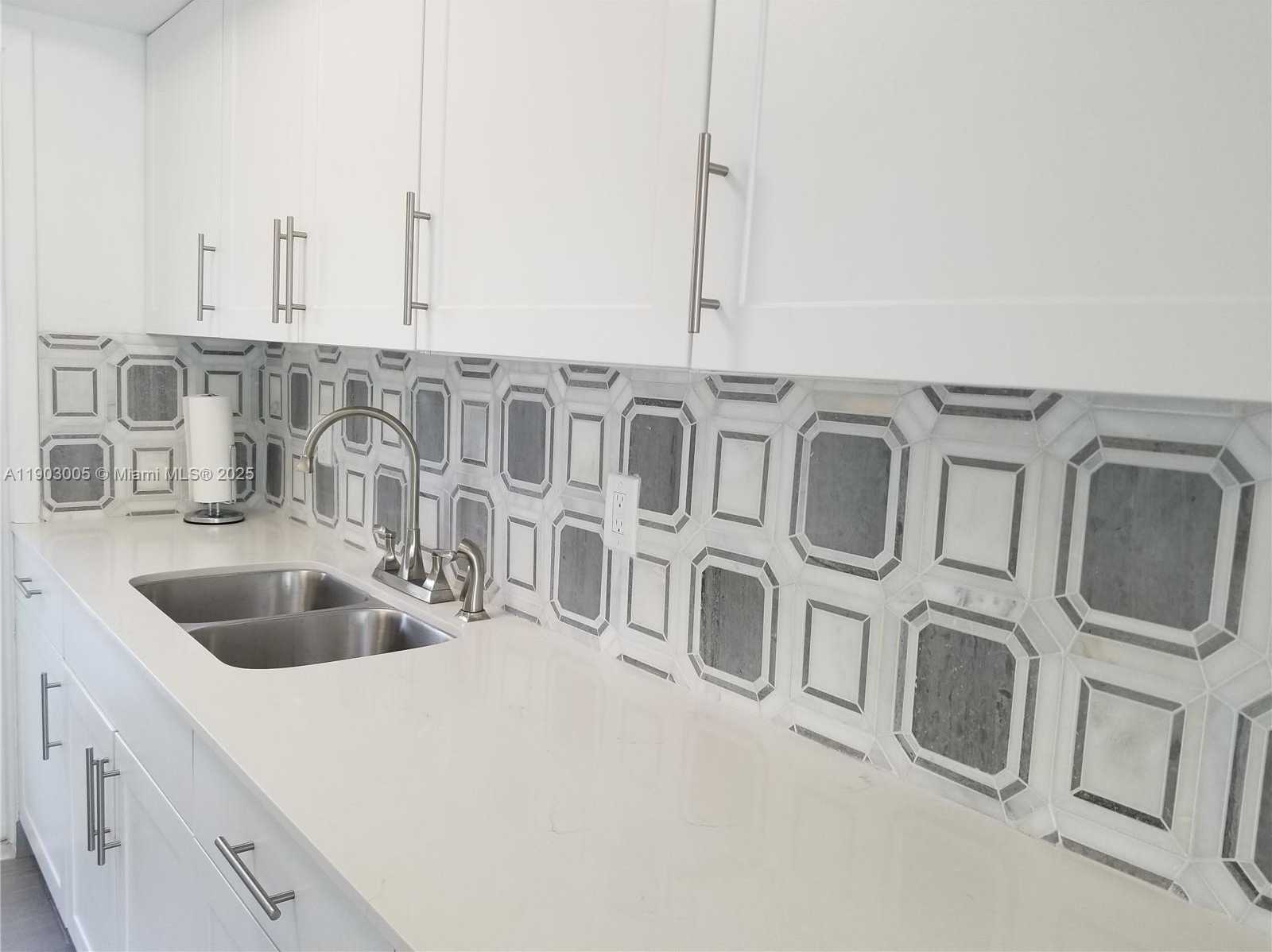 Small Image of 1005 SOUTH 17TH AVE #1, Hollywood Number 11