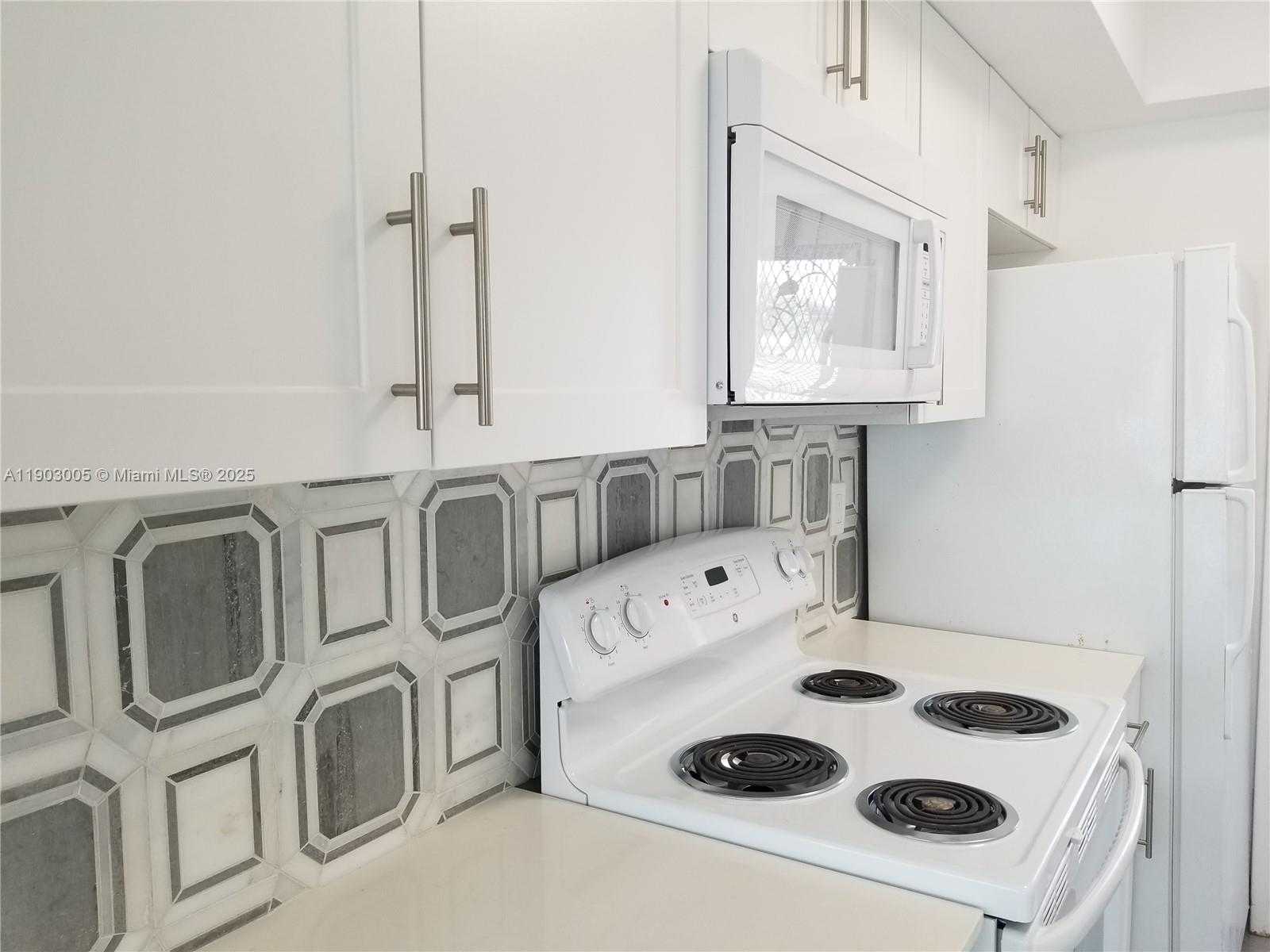 Small Image of 1005 SOUTH 17TH AVE #1, Hollywood Number 13