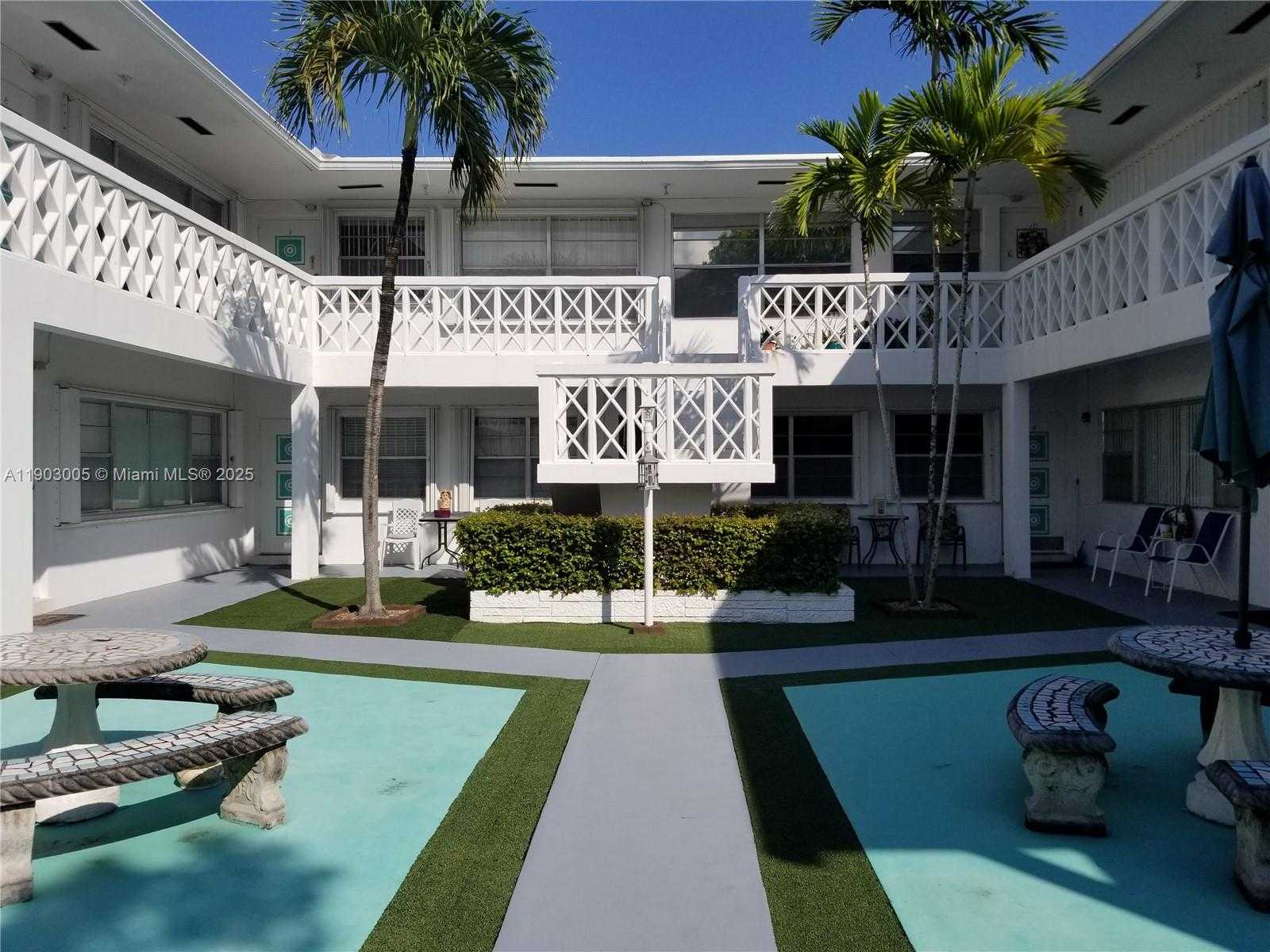 Small Image of 1005 SOUTH 17TH AVE #1, Hollywood Number 2