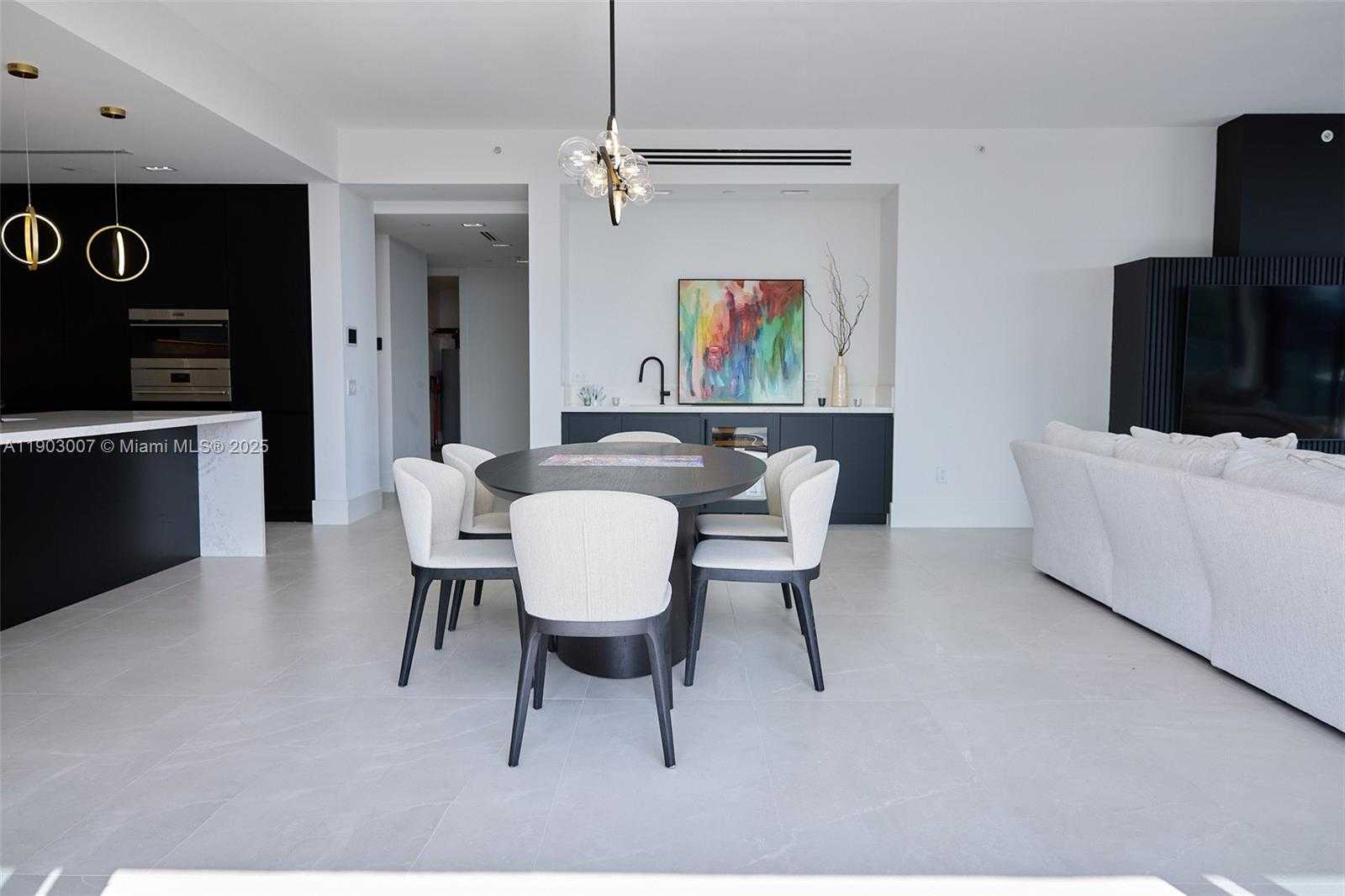 Imagen de Pequeño Objeto