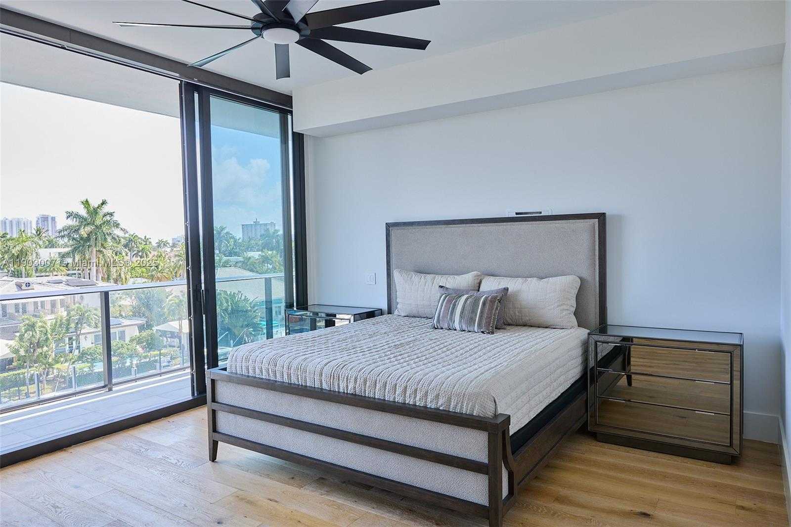 Imagen de Pequeño Objeto