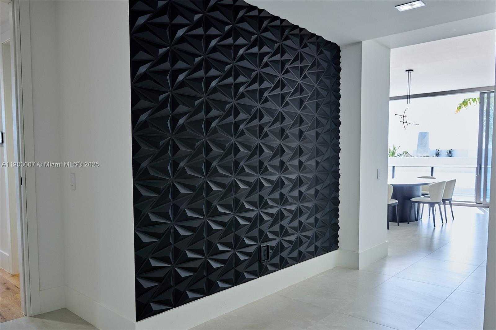 Imagen de Pequeño Objeto