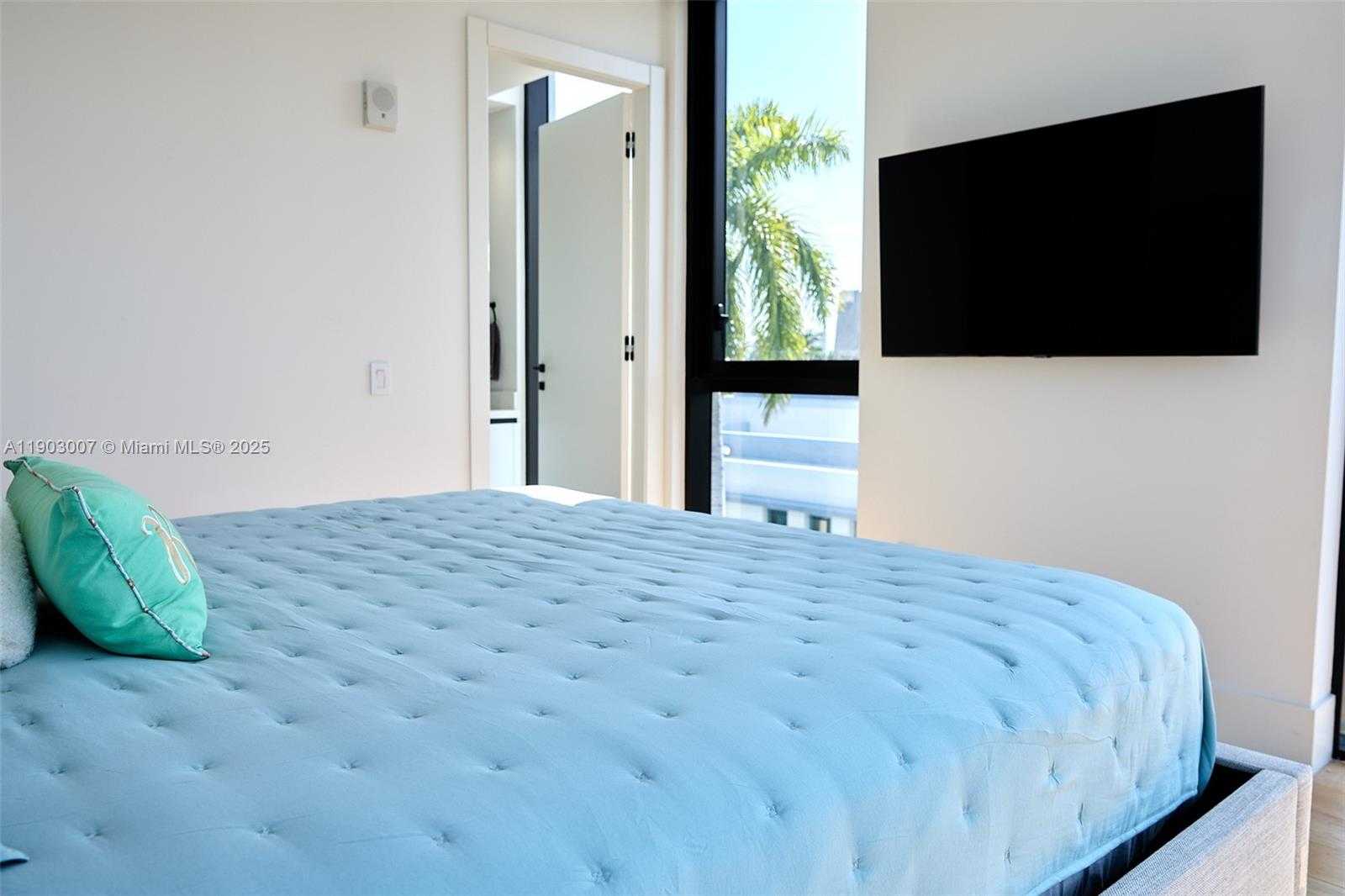 Imagen de Pequeño Objeto