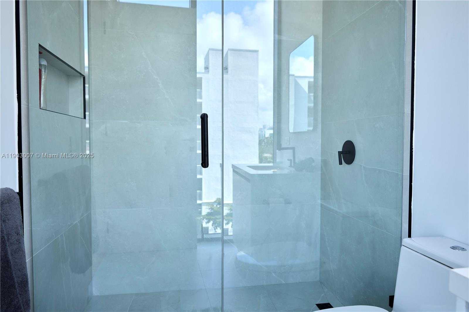 Imagen de Pequeño Objeto