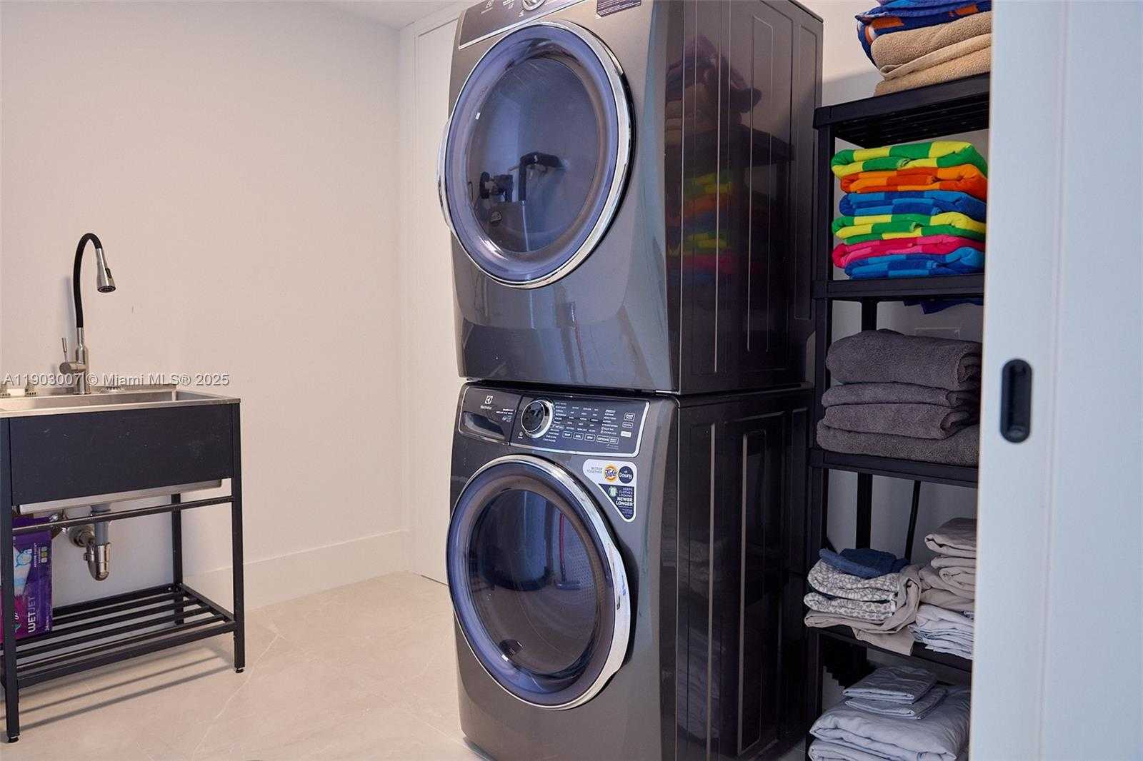 Imagen de Pequeño Objeto