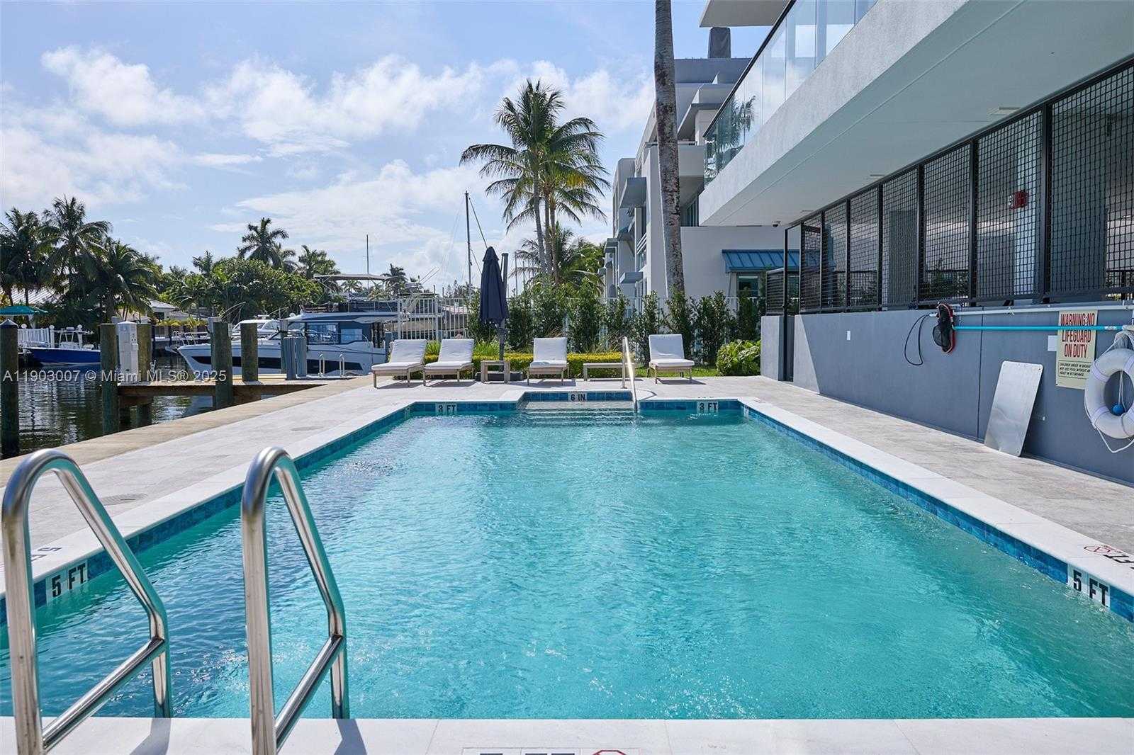 Imagen de Pequeño Objeto