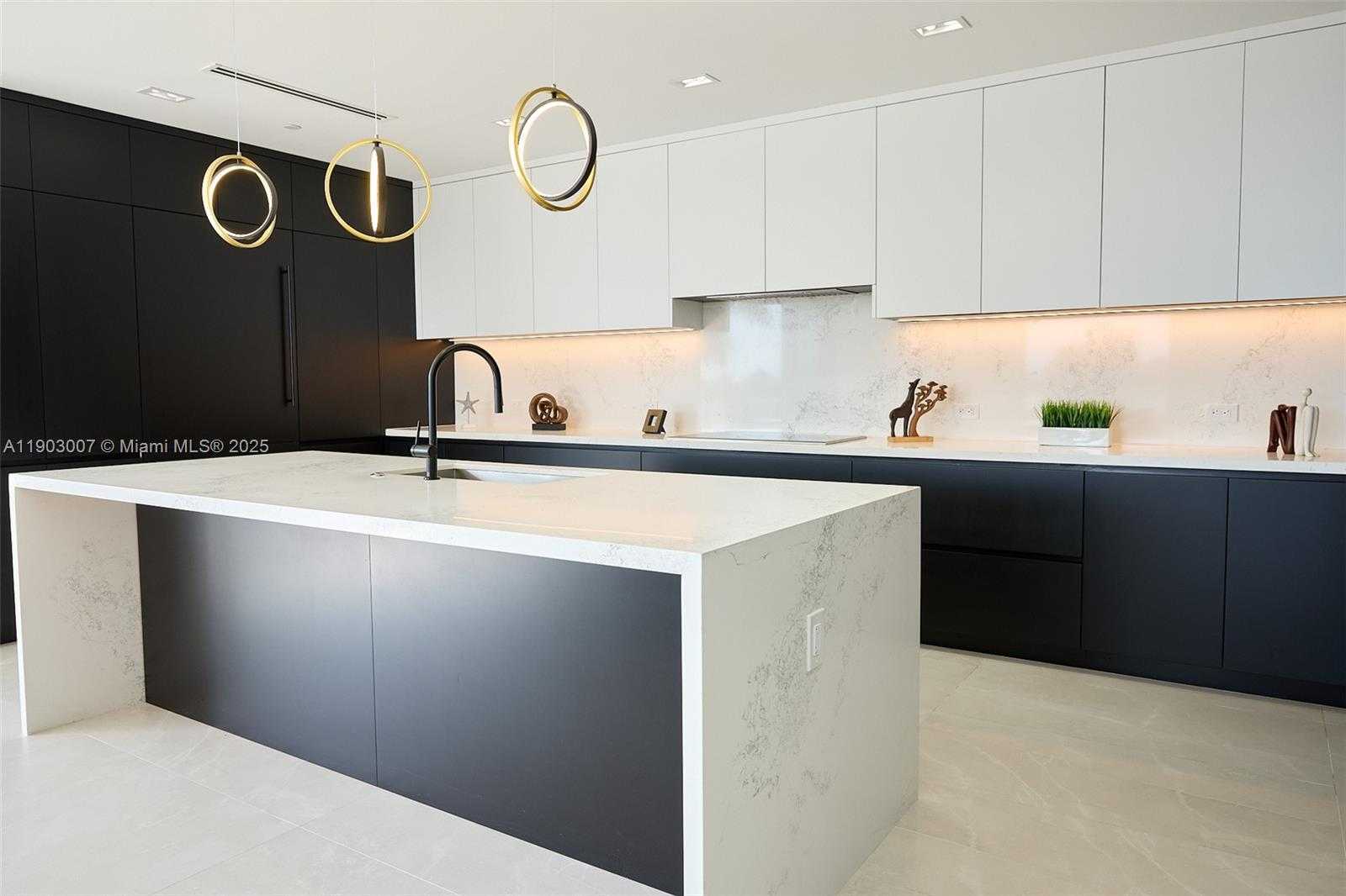 Imagen de Pequeño Objeto