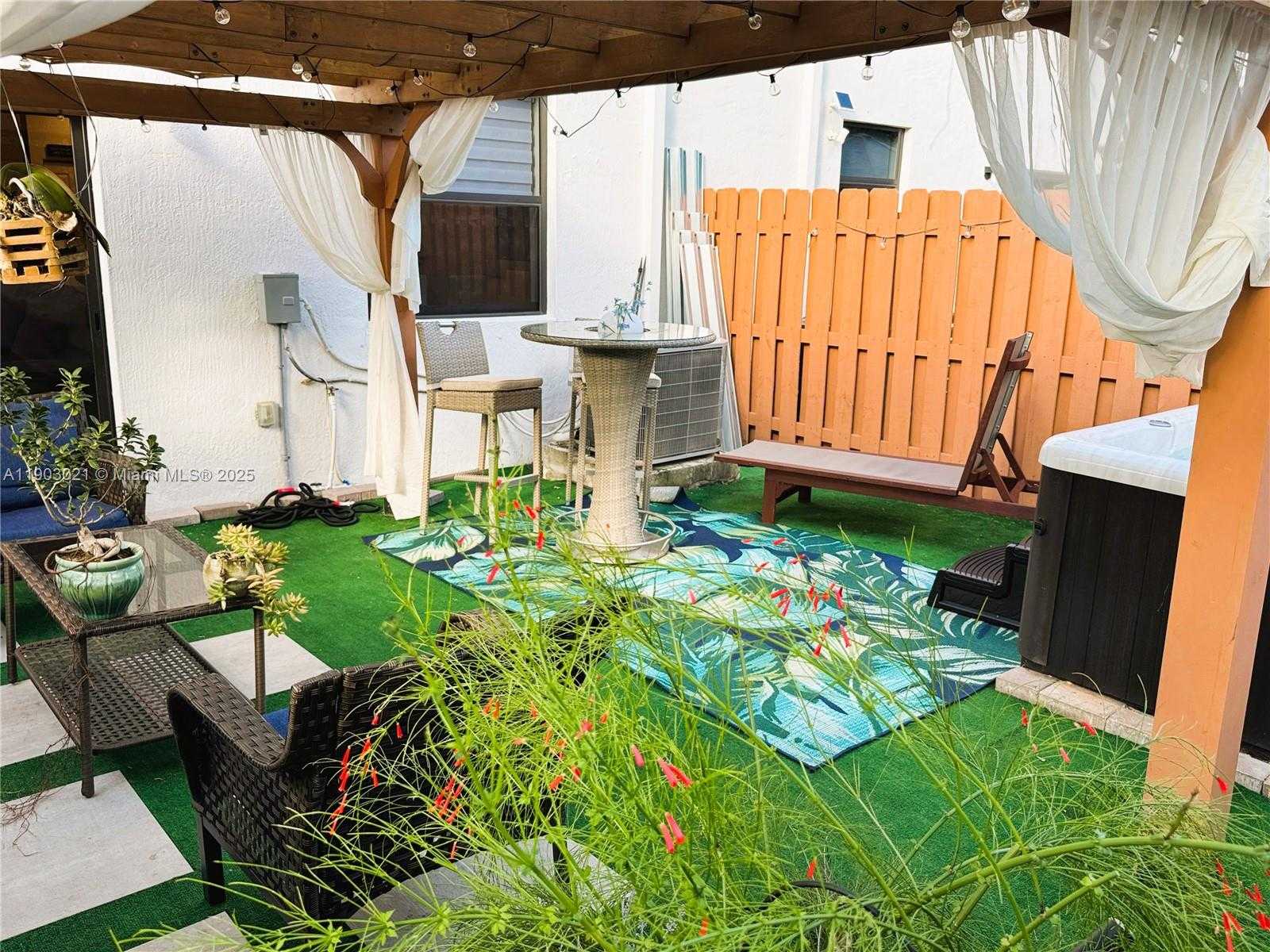 Small Image of 13158 SOUTH WEST 233RD ST, Homestead Number 13