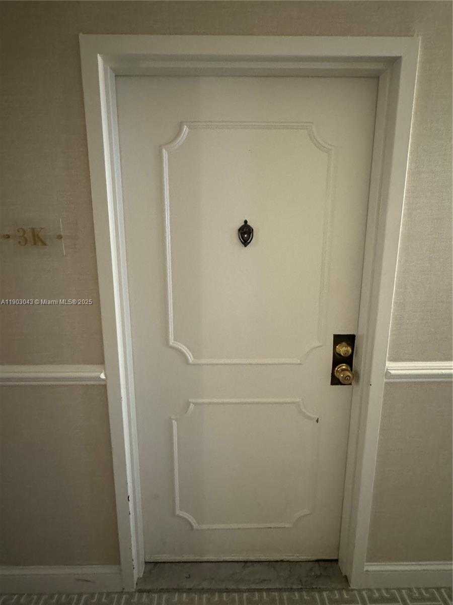 Small Image of 5750 COLLINS AVE #3K, Miami Beach Number 3