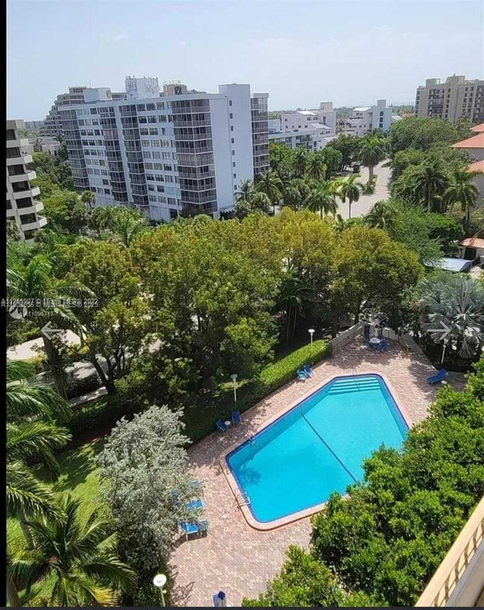 Imagen de Pequeño Objeto