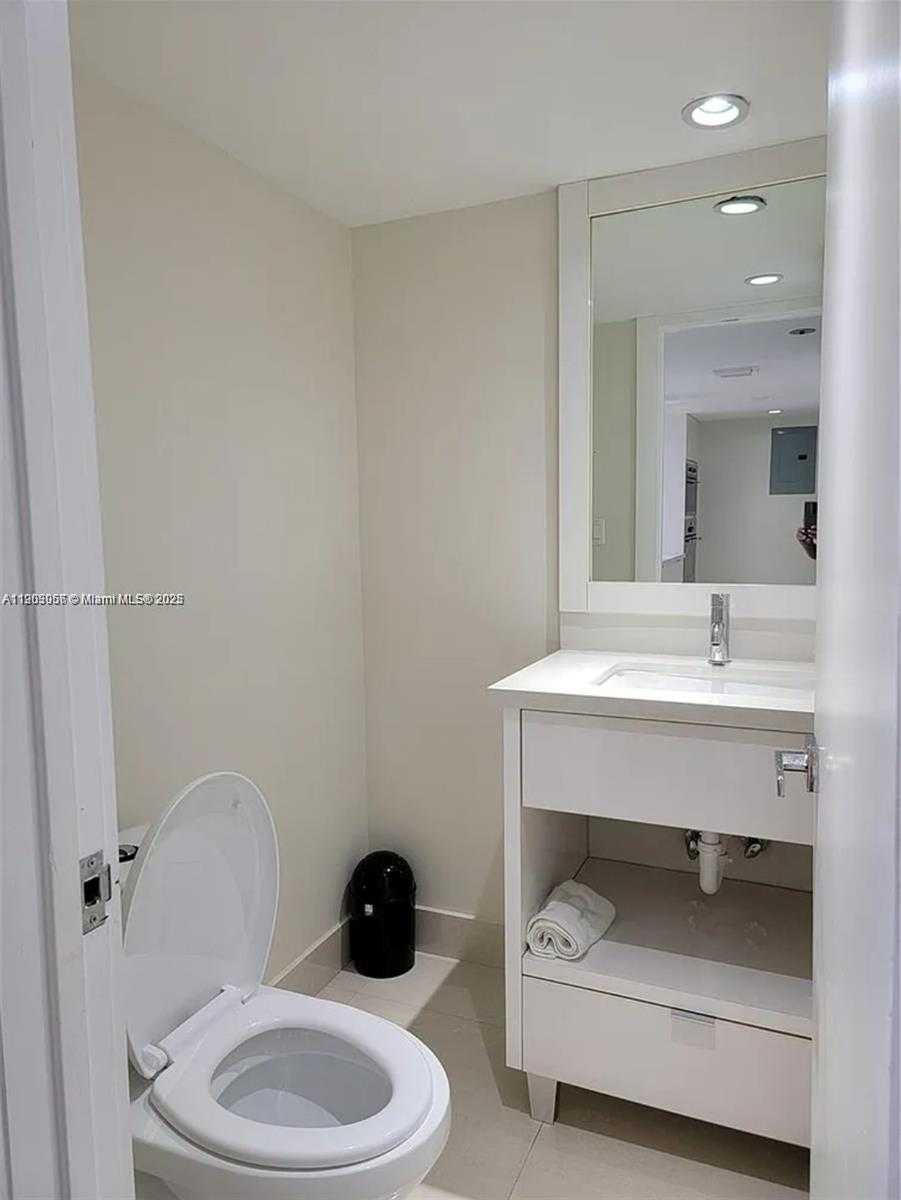 Imagen de Pequeño Objeto