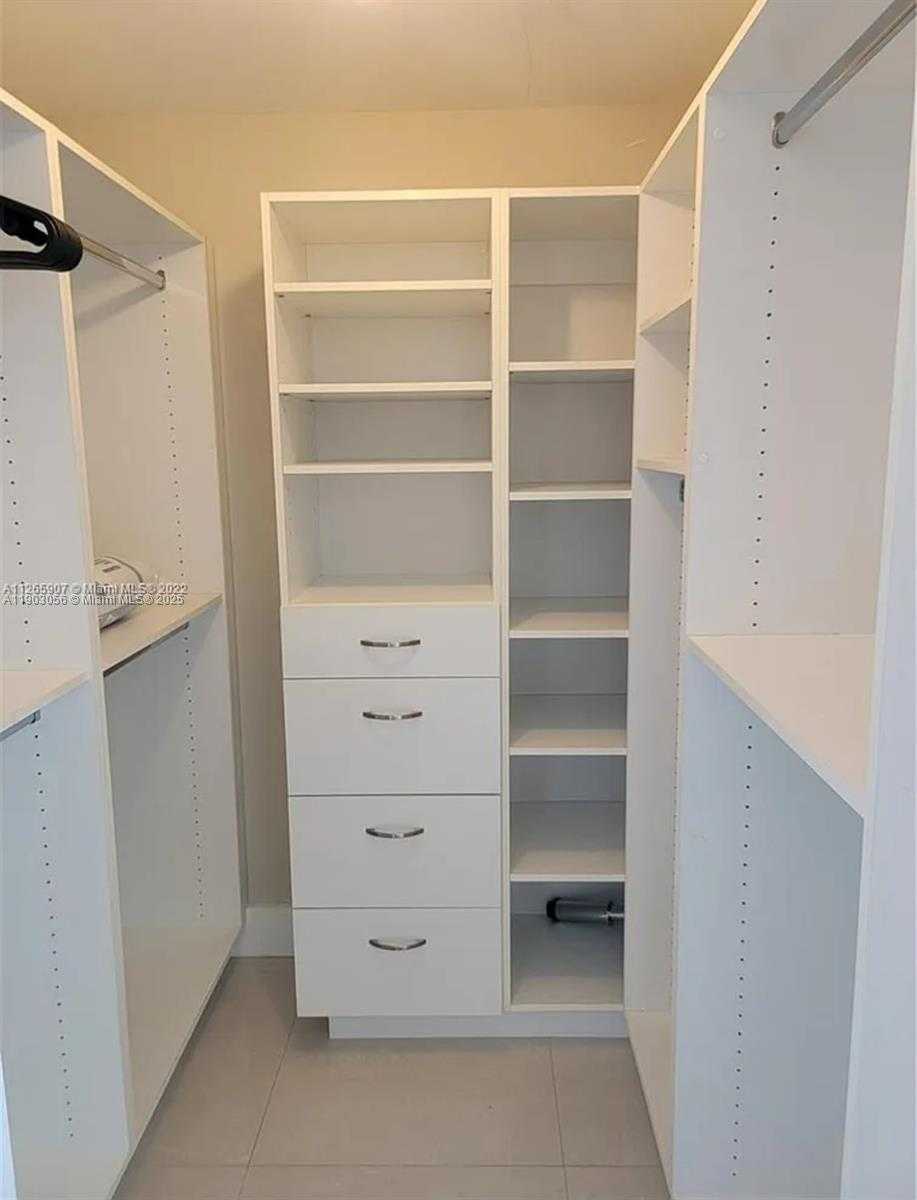 Imagen de Pequeño Objeto