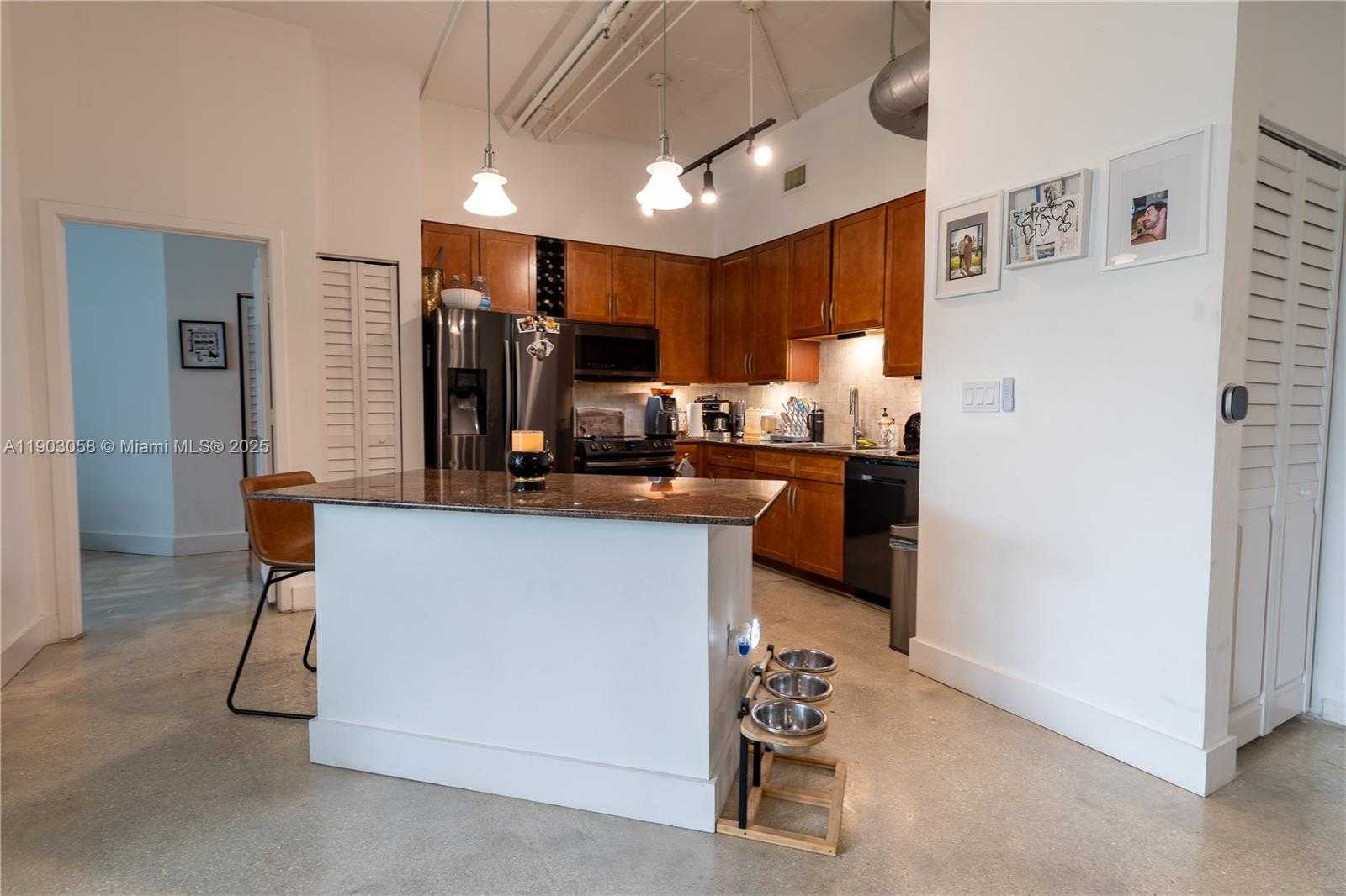 Small Image of 2001 BISCAYNE BLVD #2509, Miami Number 11