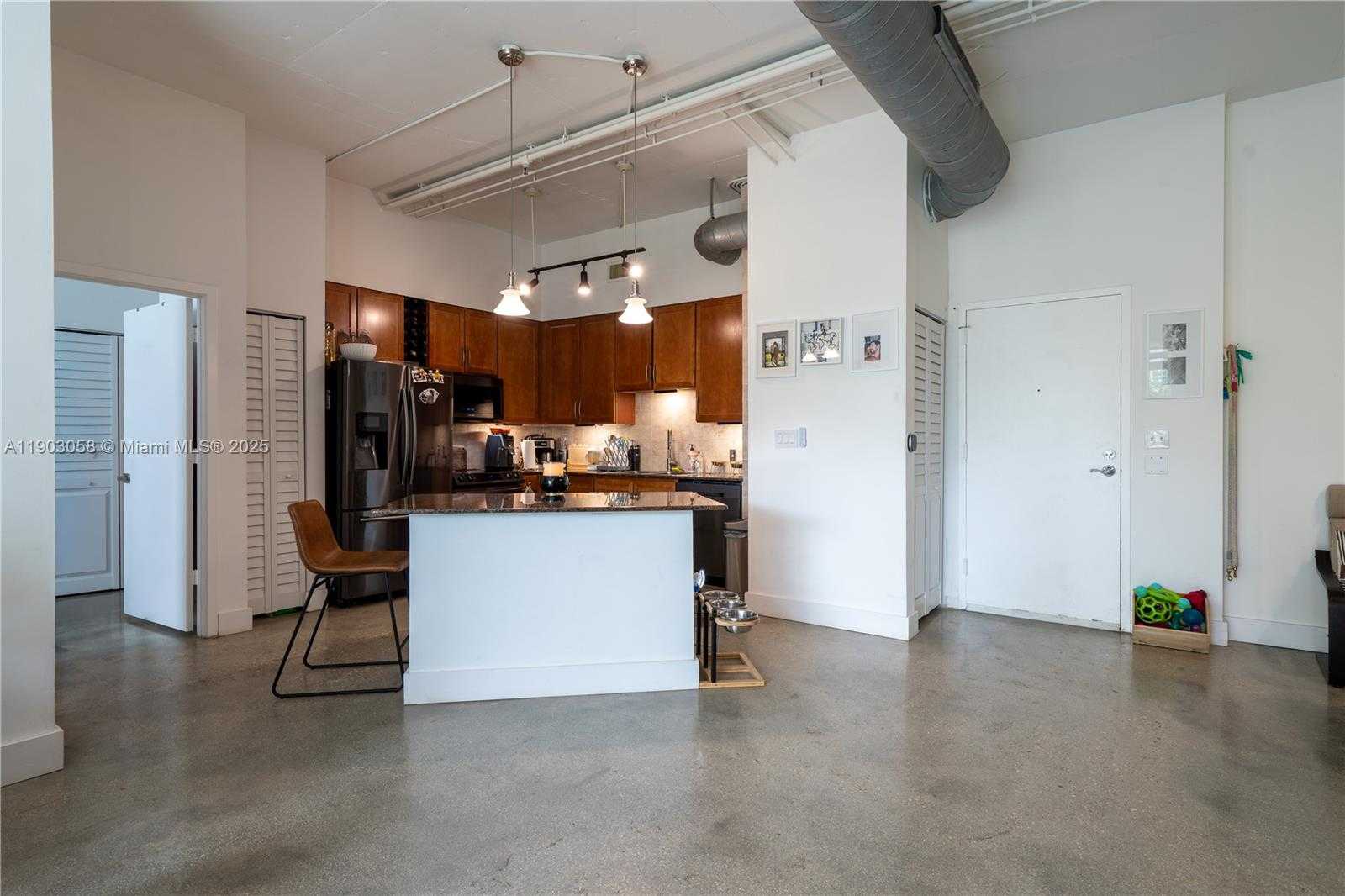 Small Image of 2001 BISCAYNE BLVD #2509, Miami Number 14