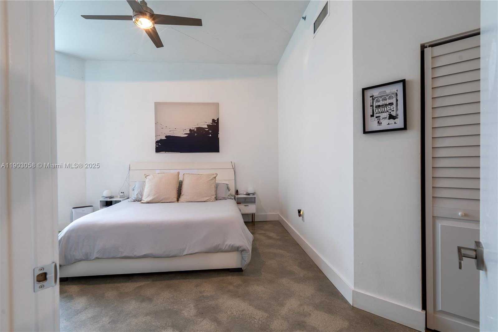 Small Image of 2001 BISCAYNE BLVD #2509, Miami Number 15