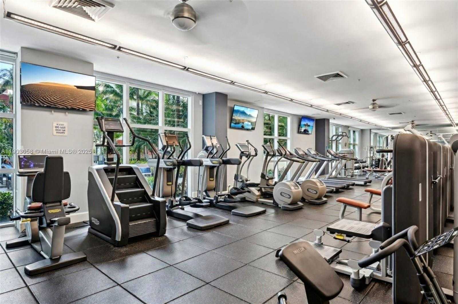 Small Image of 2001 BISCAYNE BLVD #2509, Miami Number 35