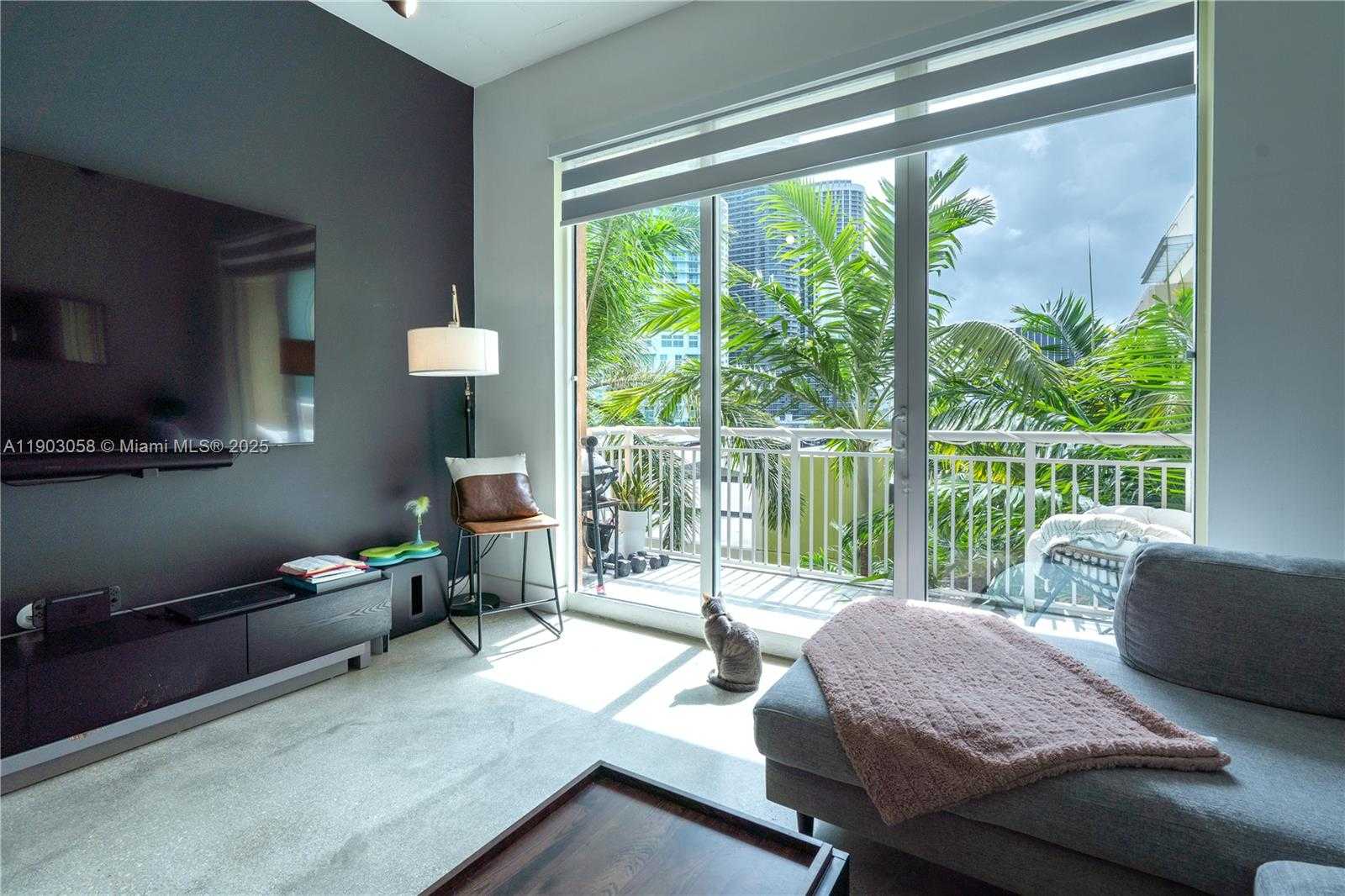 Small Image of 2001 BISCAYNE BLVD #2509, Miami Number 8