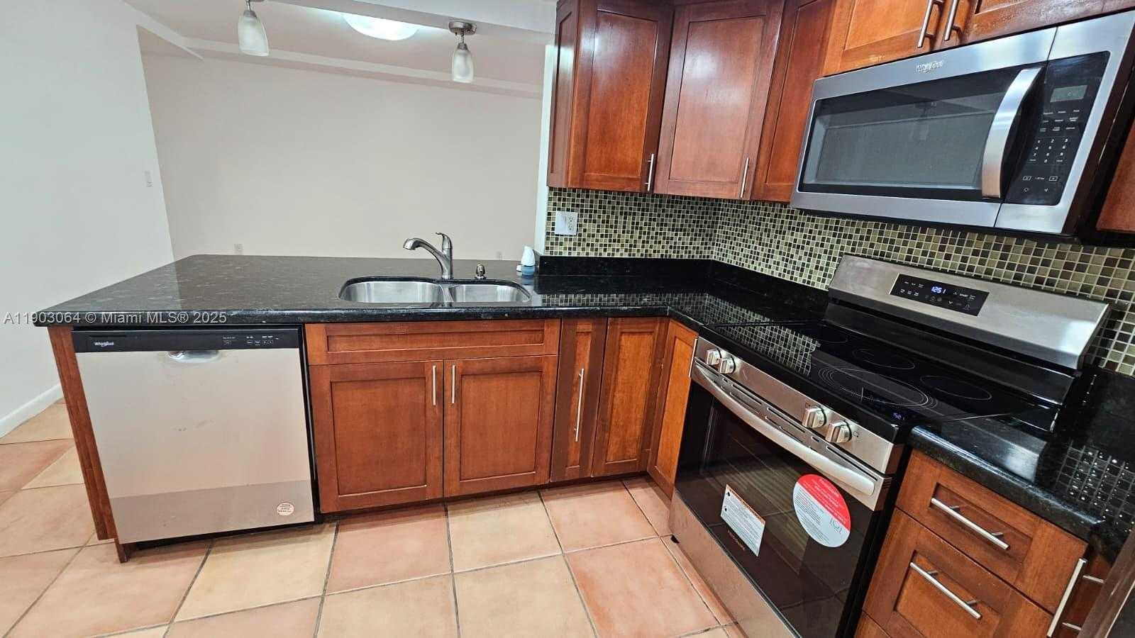 Small Image of 10249 NORTH WEST 9TH STREET CIR #109-8, Miami Number 11