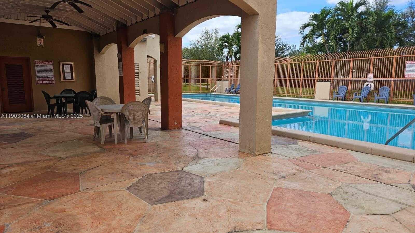 Small Image of 10249 NORTH WEST 9TH STREET CIR #109-8, Miami Number 27