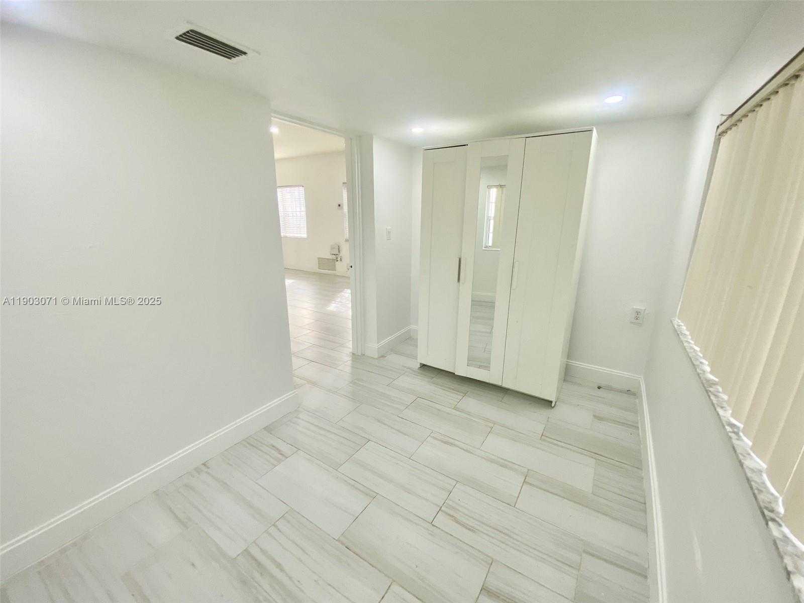 Small Image of 2024 NORTH EAST 183RD ST, North Miami Beach Number 12