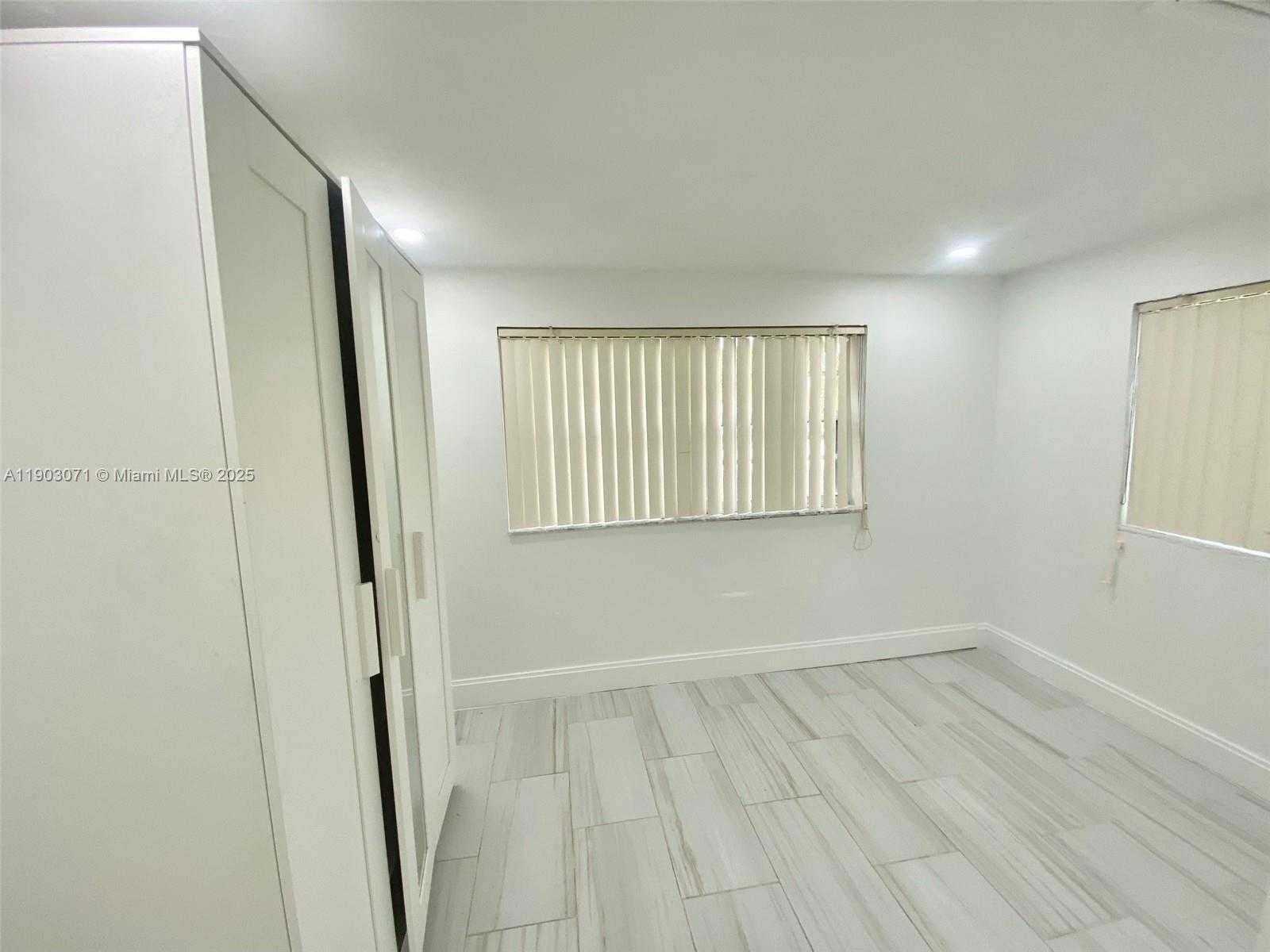 Small Image of 2024 NORTH EAST 183RD ST, North Miami Beach Number 13
