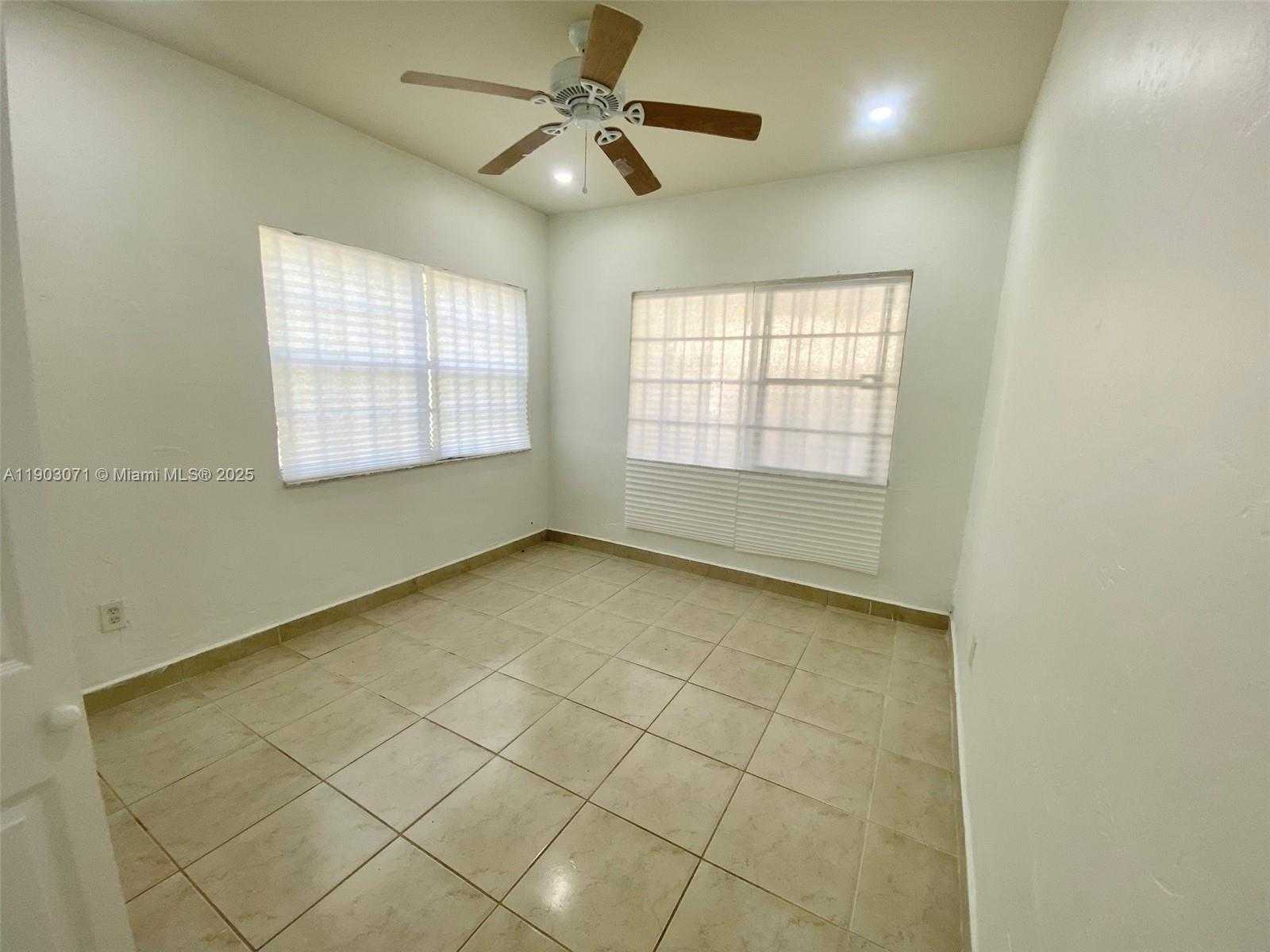 Small Image of 2024 NORTH EAST 183RD ST, North Miami Beach Number 15