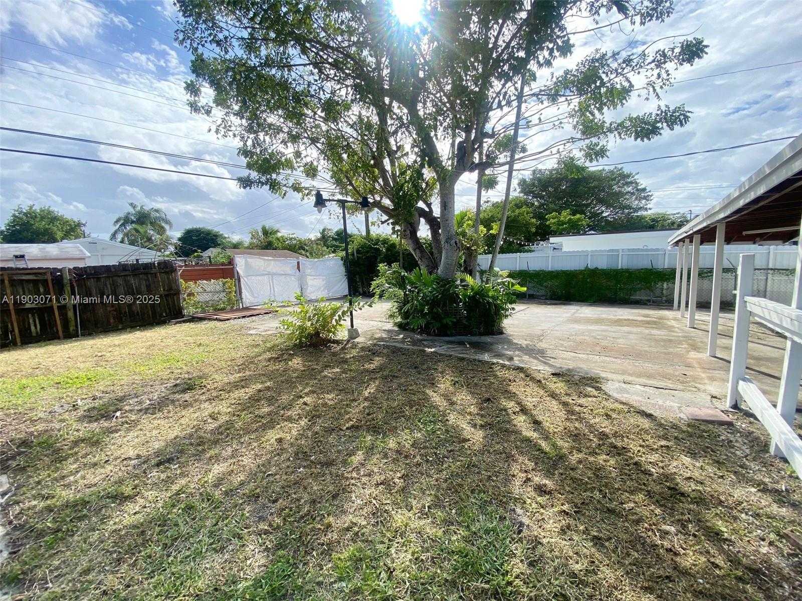 Small Image of 2024 NORTH EAST 183RD ST, North Miami Beach Number 2