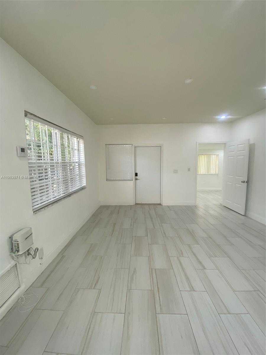 Small Image of 2024 NORTH EAST 183RD ST, North Miami Beach Number 4