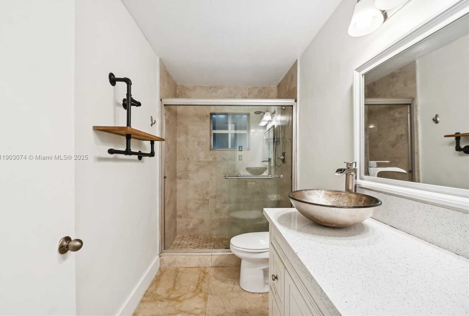 Imagen de Pequeño Objeto