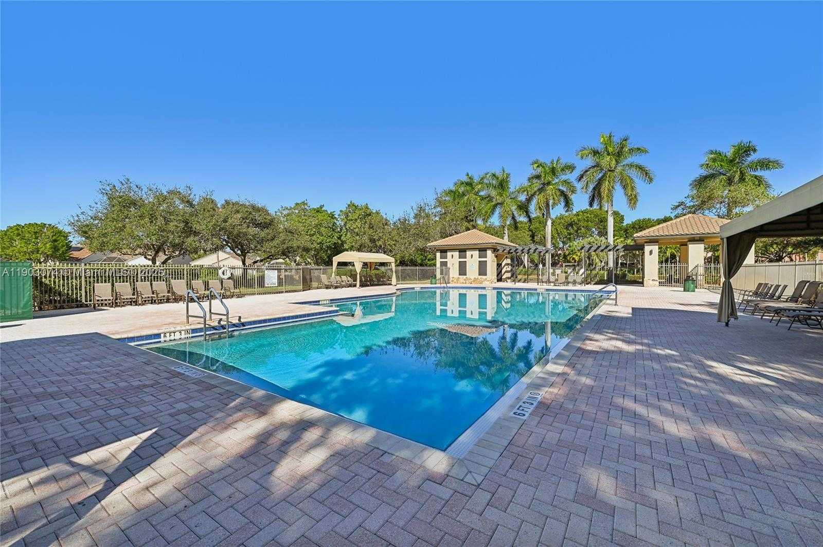 Imagen de Pequeño Objeto