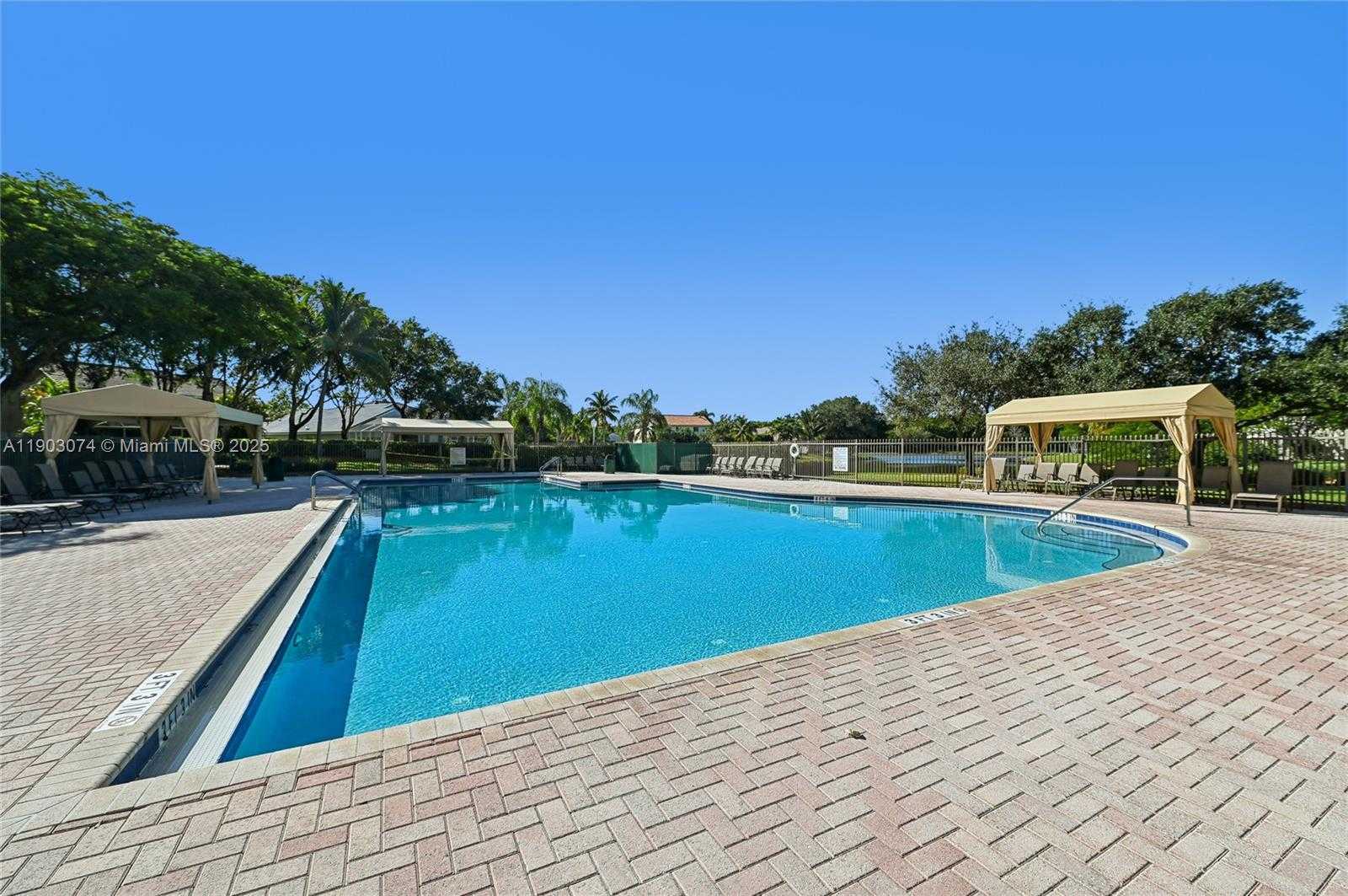 Imagen de Pequeño Objeto