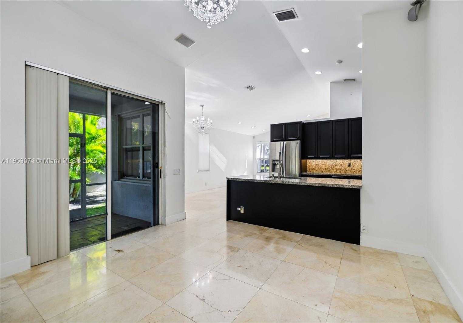 Imagen de Pequeño Objeto