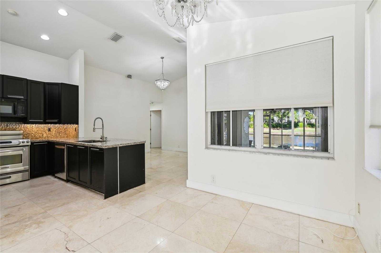 Imagen de Pequeño Objeto